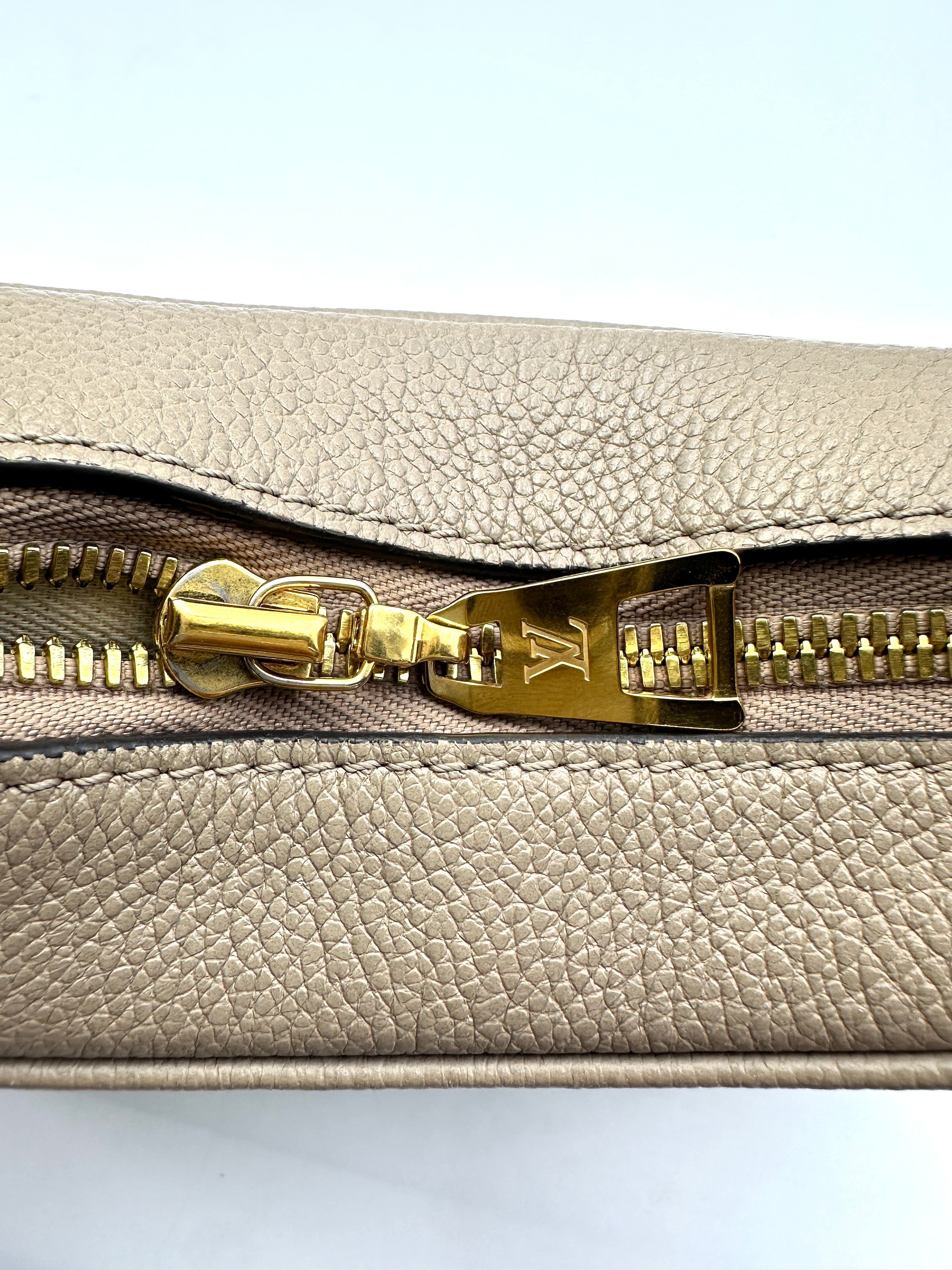 Christian Dior Lady Dior Beige Metallic Cannage Leather Handle Bag With Silver Charms IRIS085