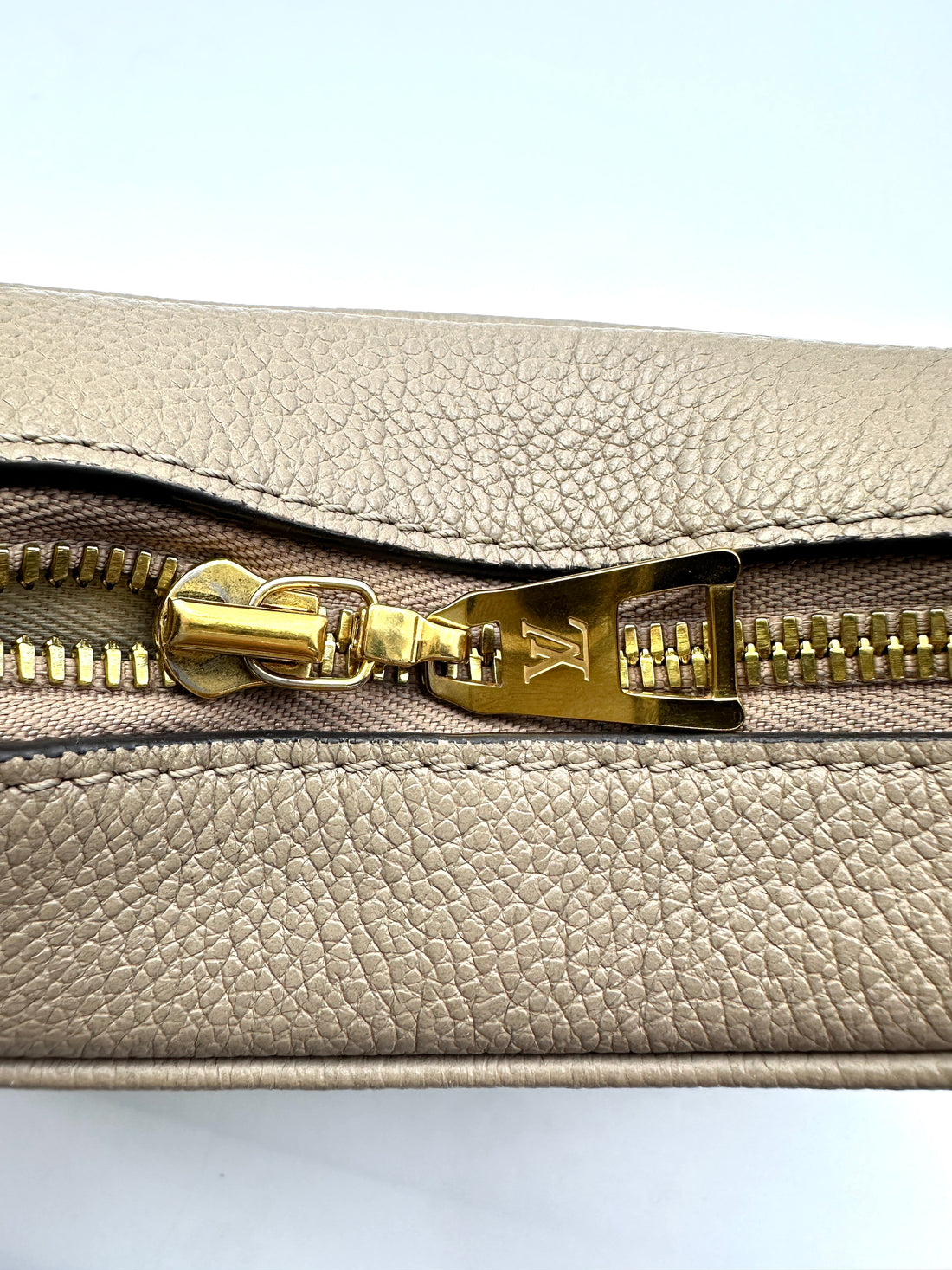 Christian Dior Lady Dior Beige Metallic Cannage Leather Handle Bag With Silver Charms IRIS085