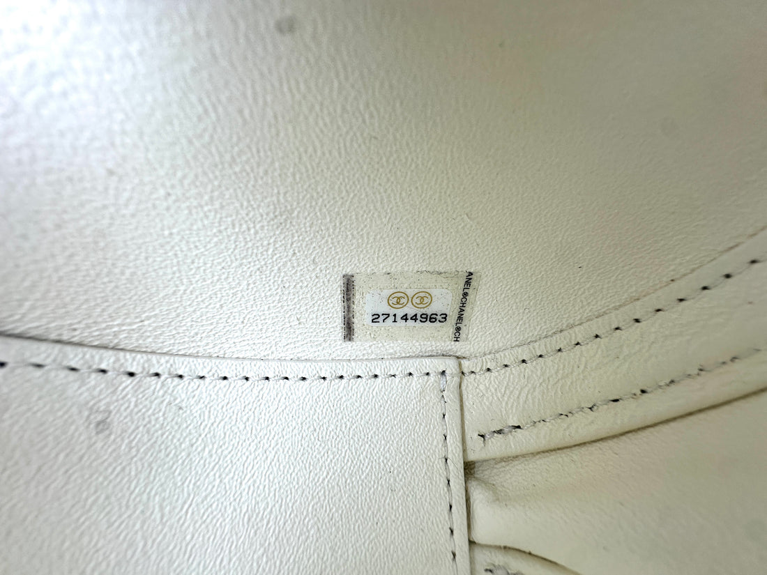 Chanel White Quilted Leather Round Clutch With Chain(27***63) CC1581