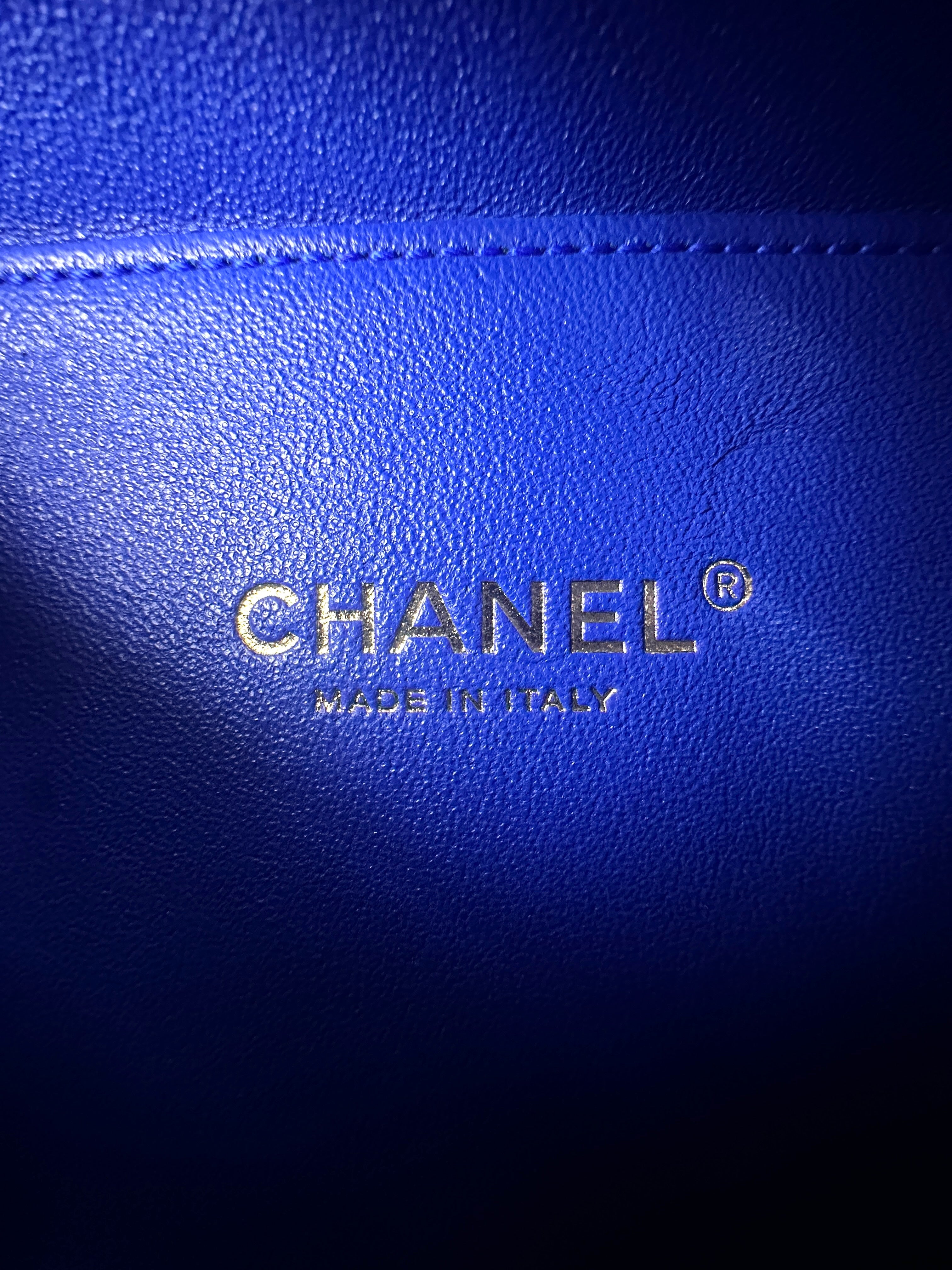 Chanel CC Filigree Blue/White Quilted Calfskin Medium Size Top Handle Vanity Case(27***50) CC1583