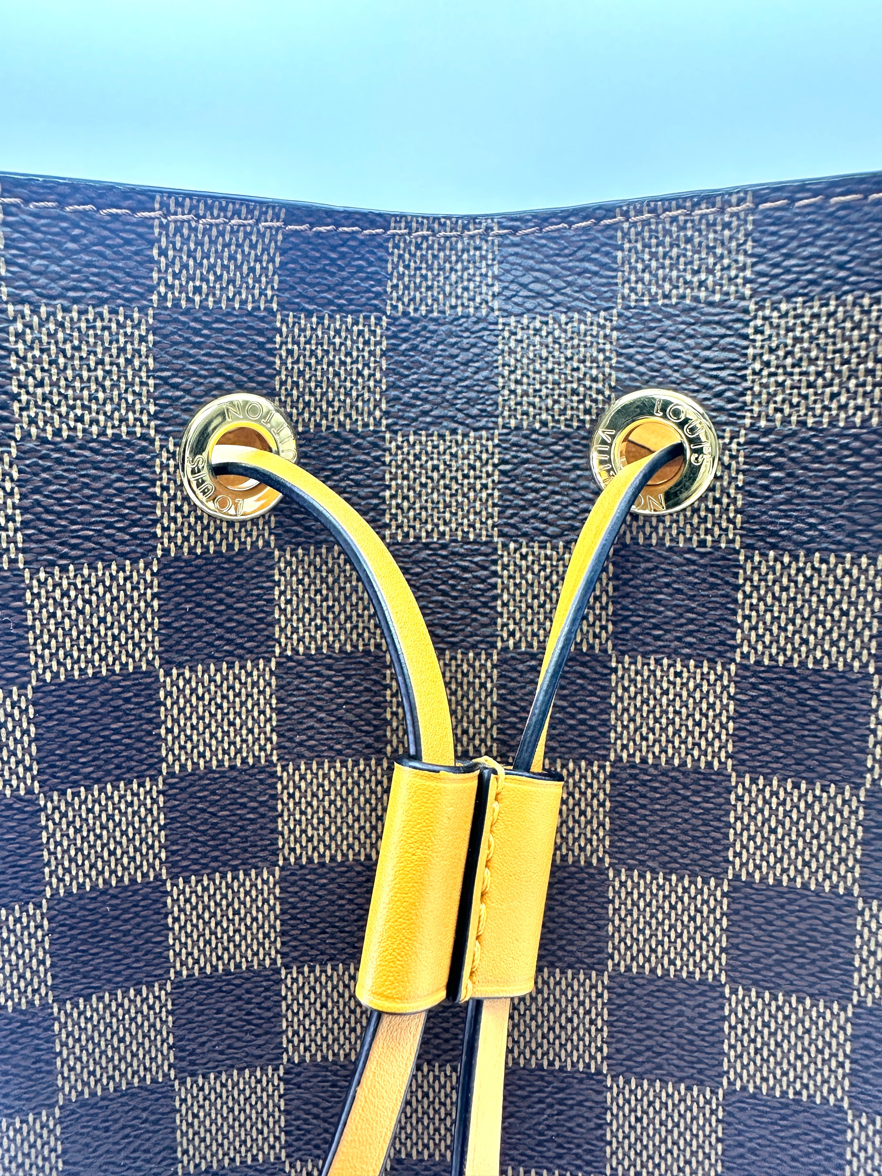 Louis Vuitton NeoNeo Monogram Canvas Bucket Bag With Brown Drawstring LV2224