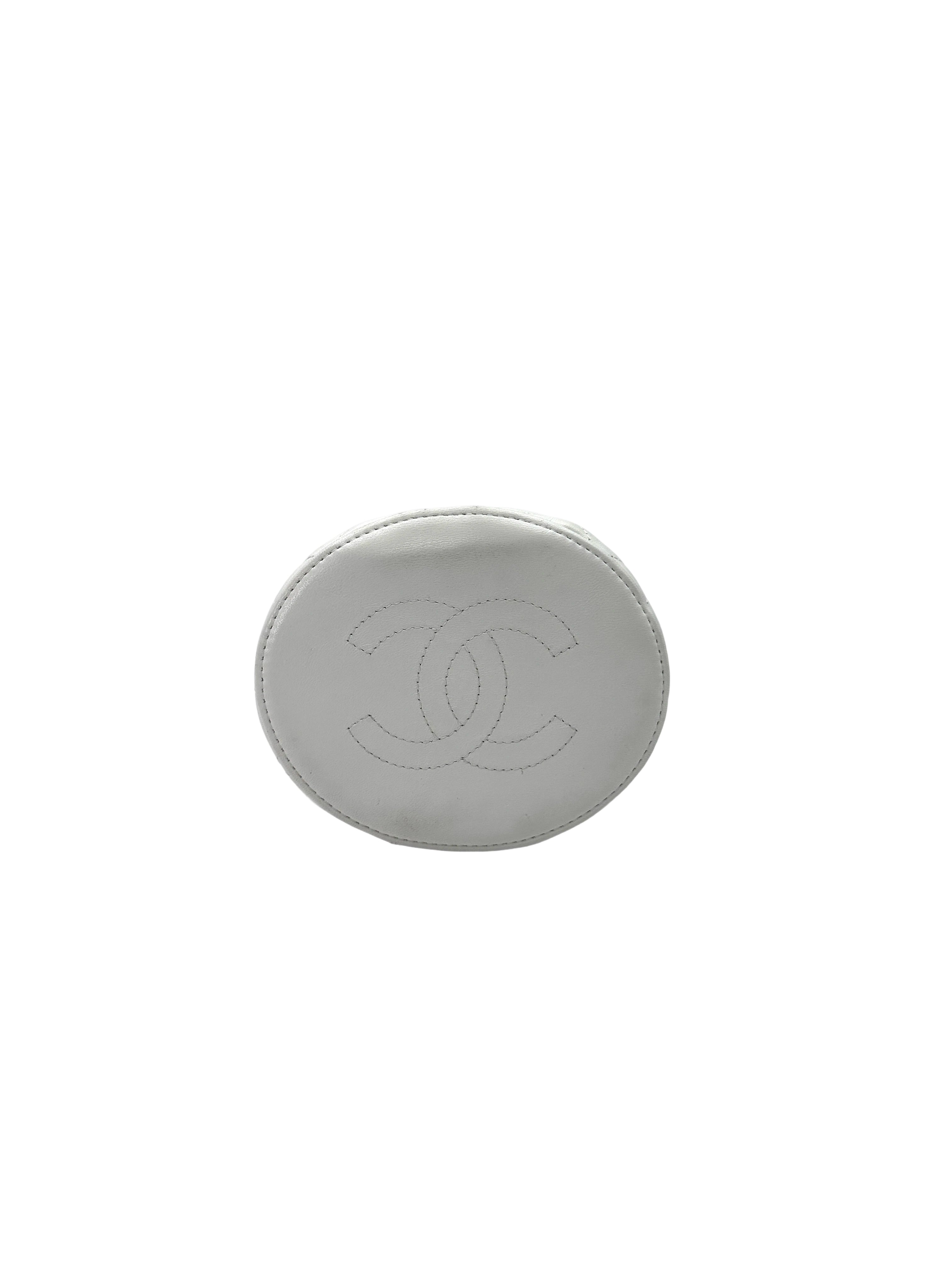 Chanel White Quilted Lambskin Large Size Vanity Case With Ruffled Top Handle(32***25) CC1582