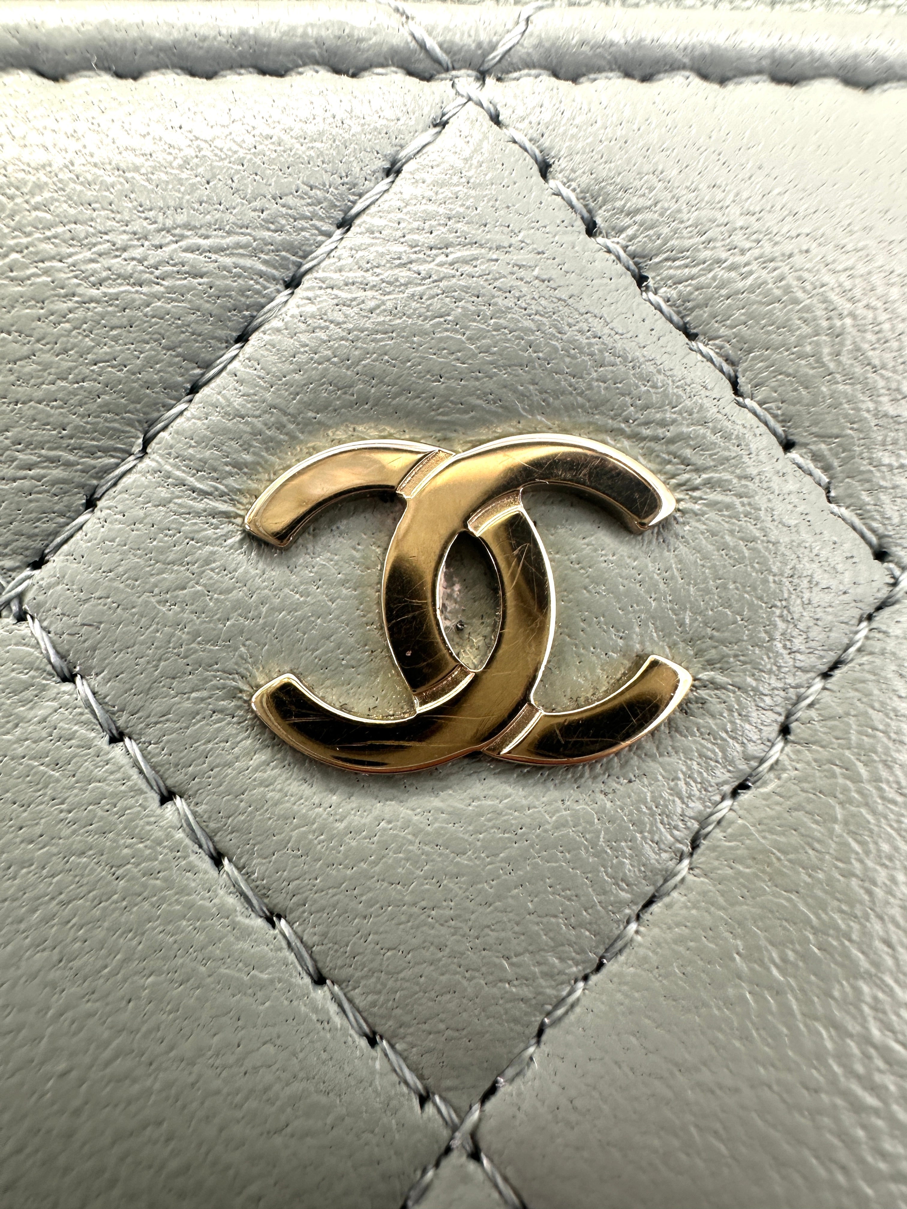 Chanel 23C Light Blue Quilted Lambskin Vanity Case Wtih Gold Hardware(XT***TC) CC1588