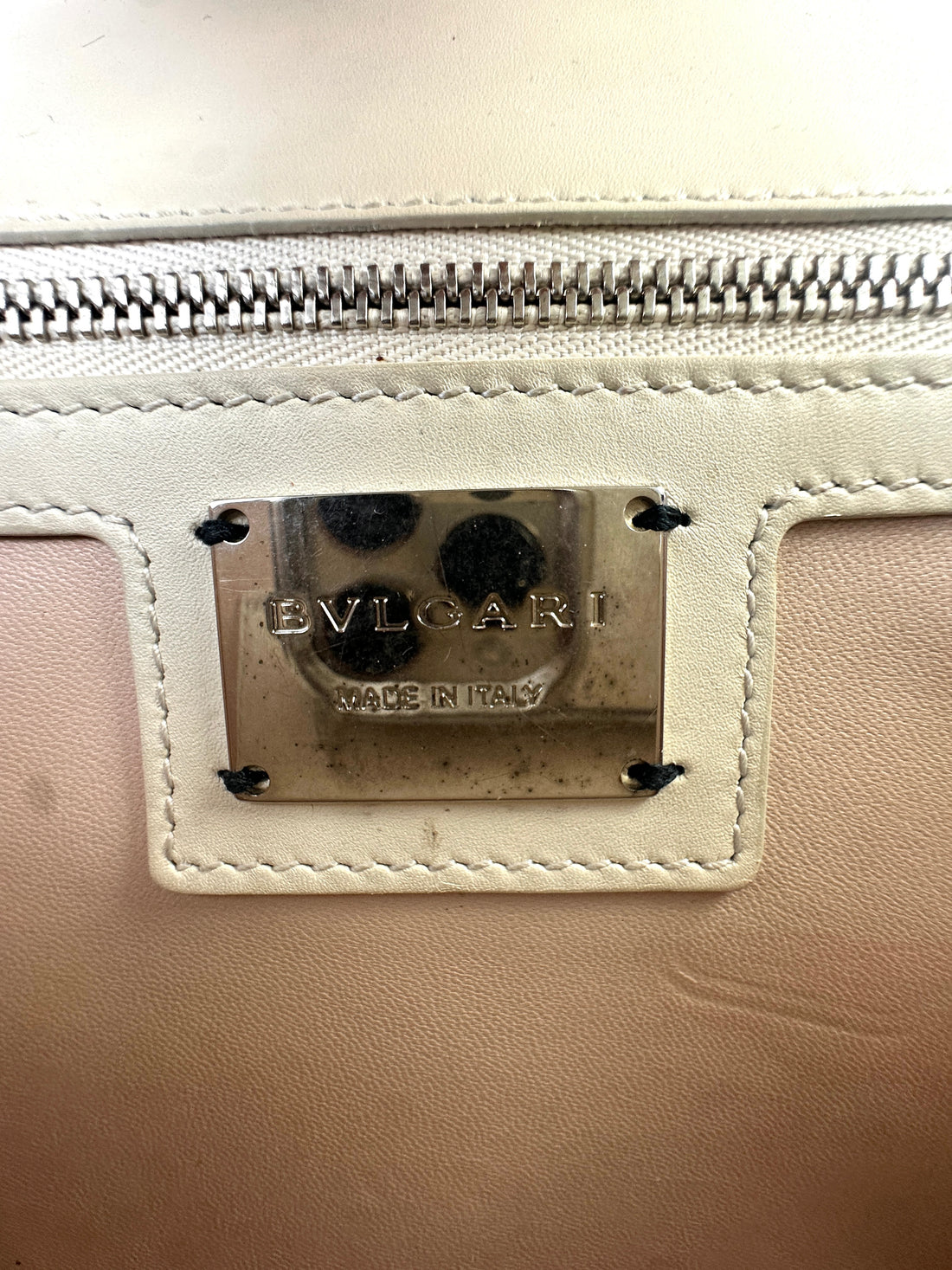Bvlgari Serpenti Forever Diaond Blast White Quilted Leather Shoulder Bag BS34
