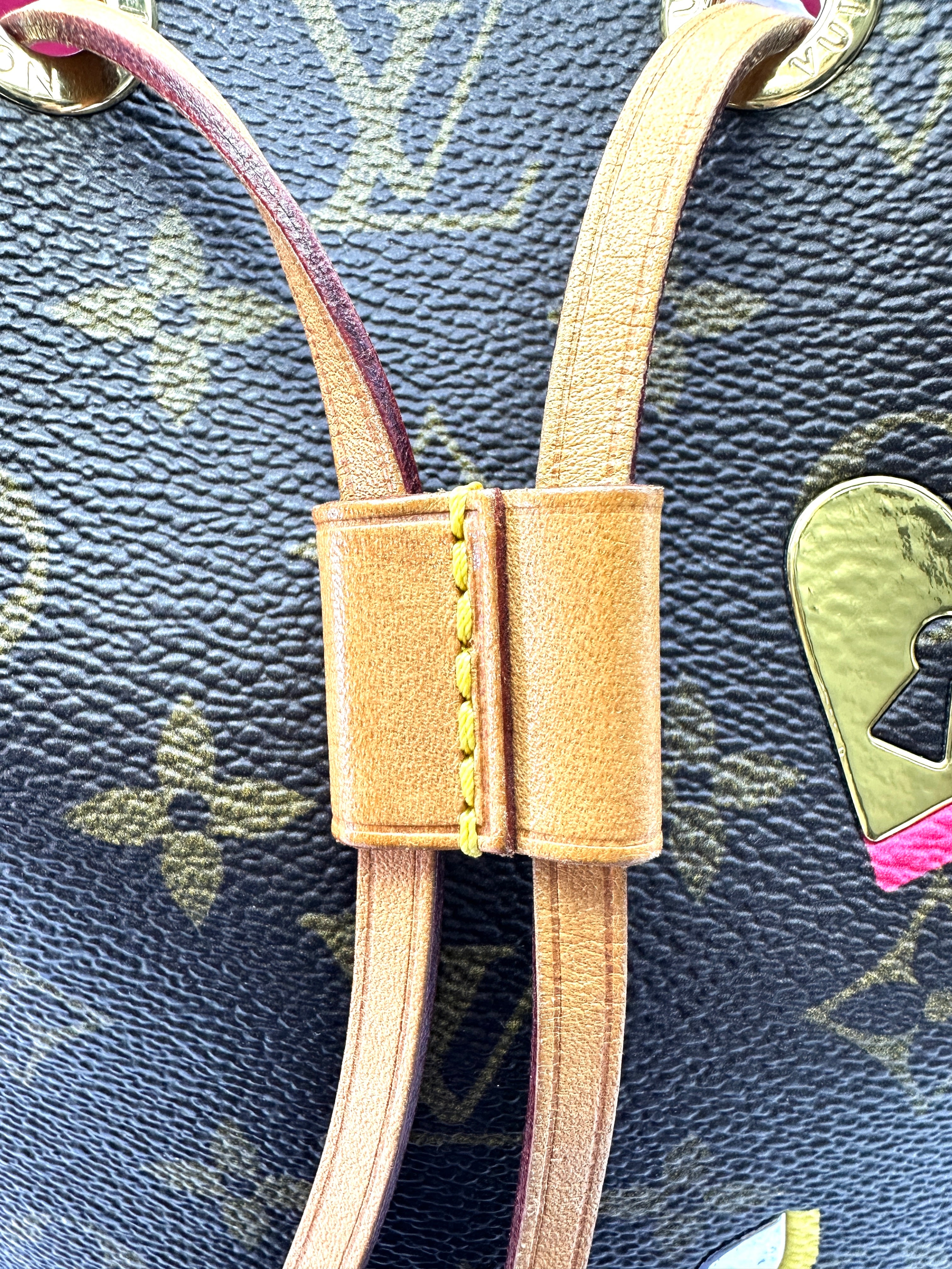 Louis Vuitton NeoNeo Monogram Love Lock Bucket Bag LV2233