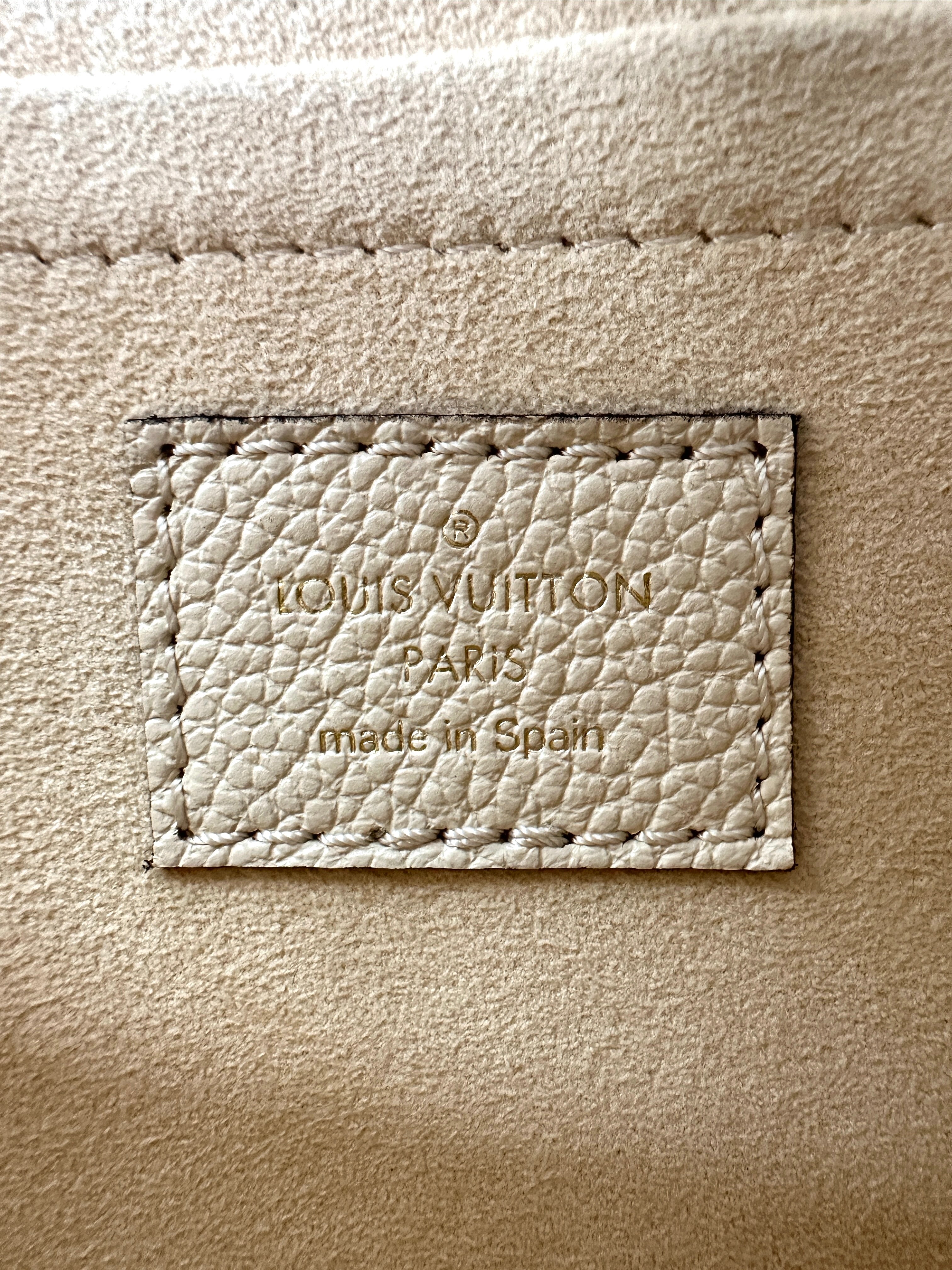 Louis Vuitton White Monogram Empreinte Leather Multi Pochette LV2228