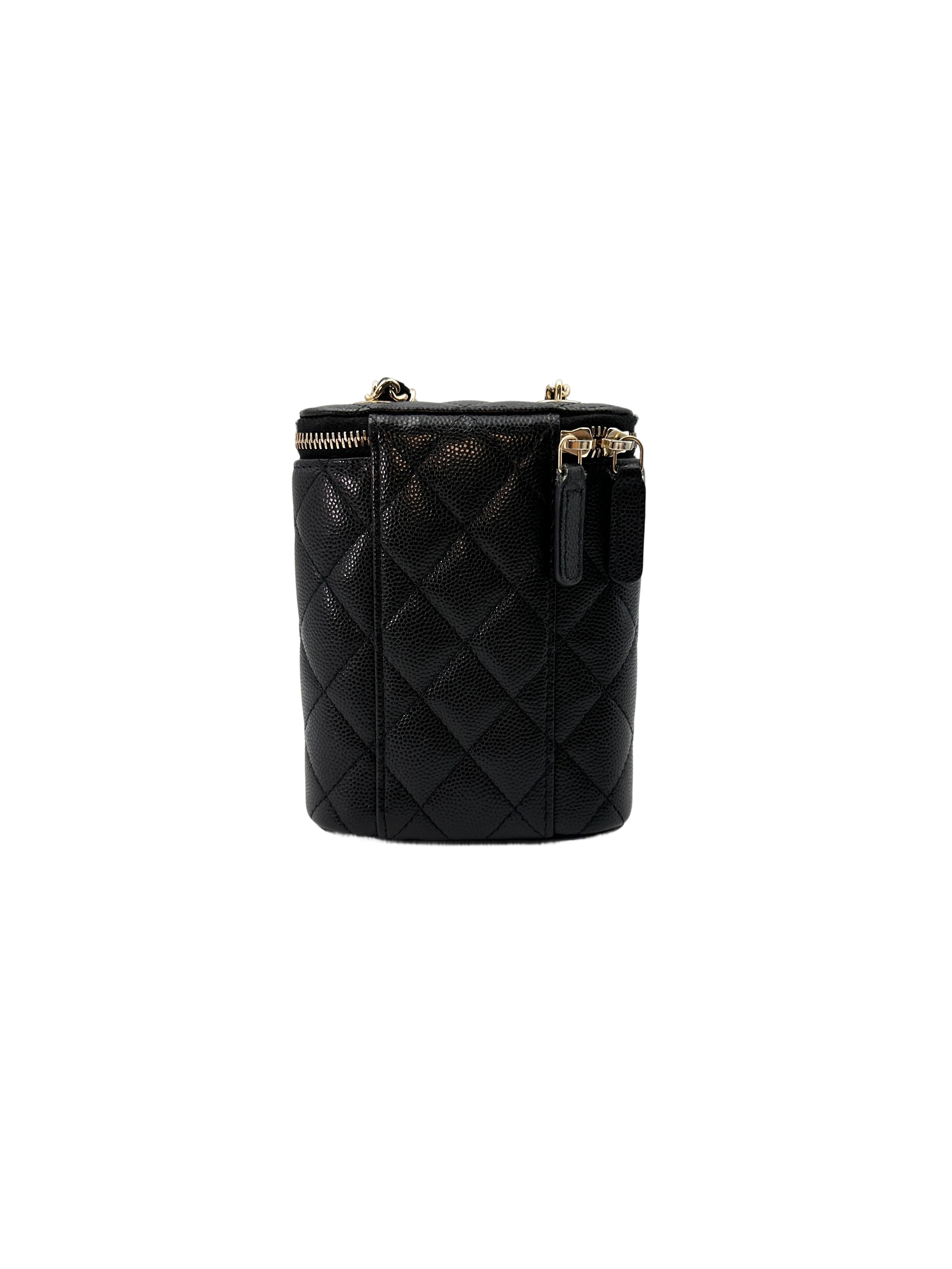 Chanel Black Quilted Leather Vertical Vanity Case(32***61) IRIS088