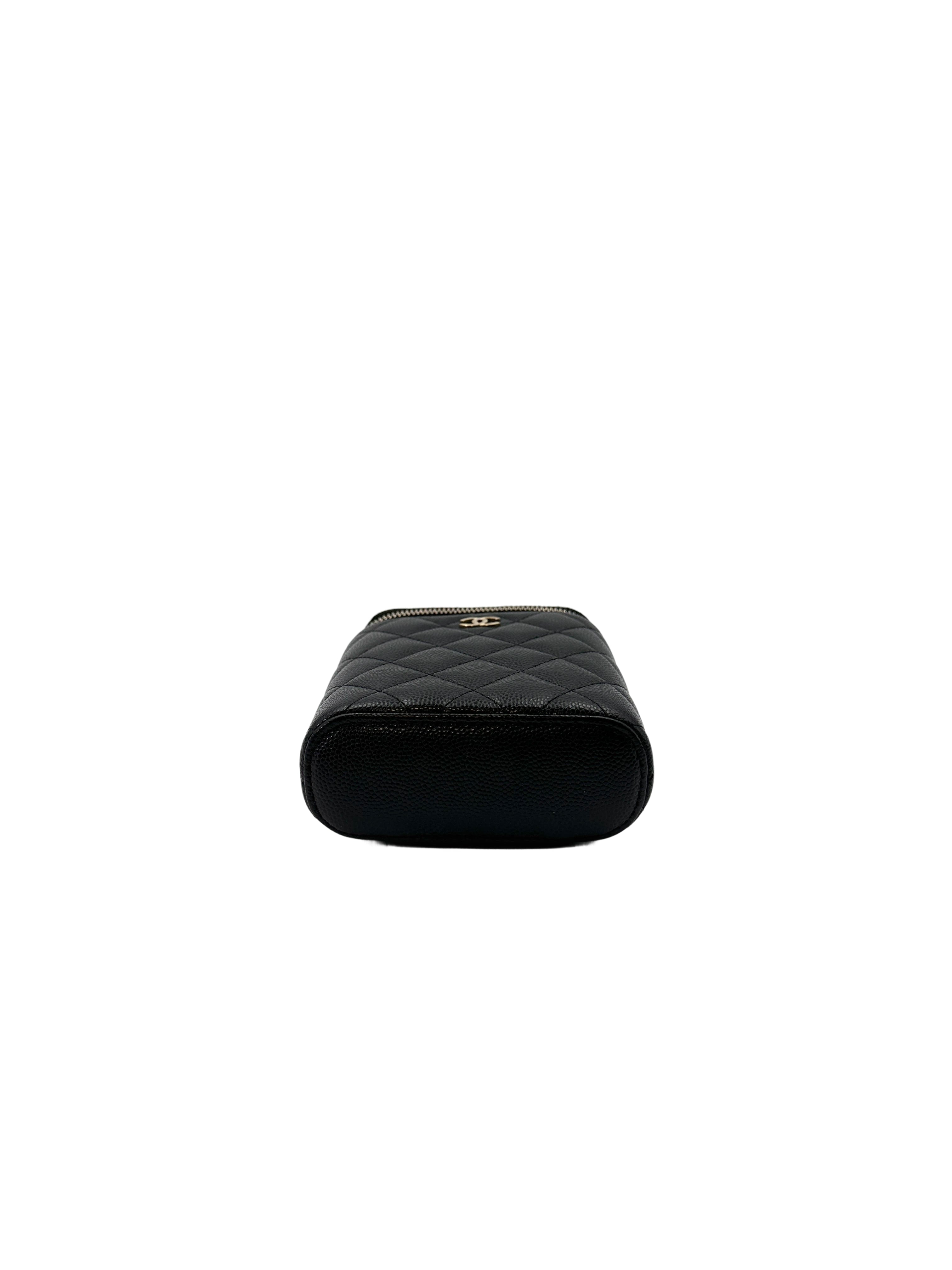 Chanel Black Quilted Leather Vertical Vanity Case(32***61) IRIS088