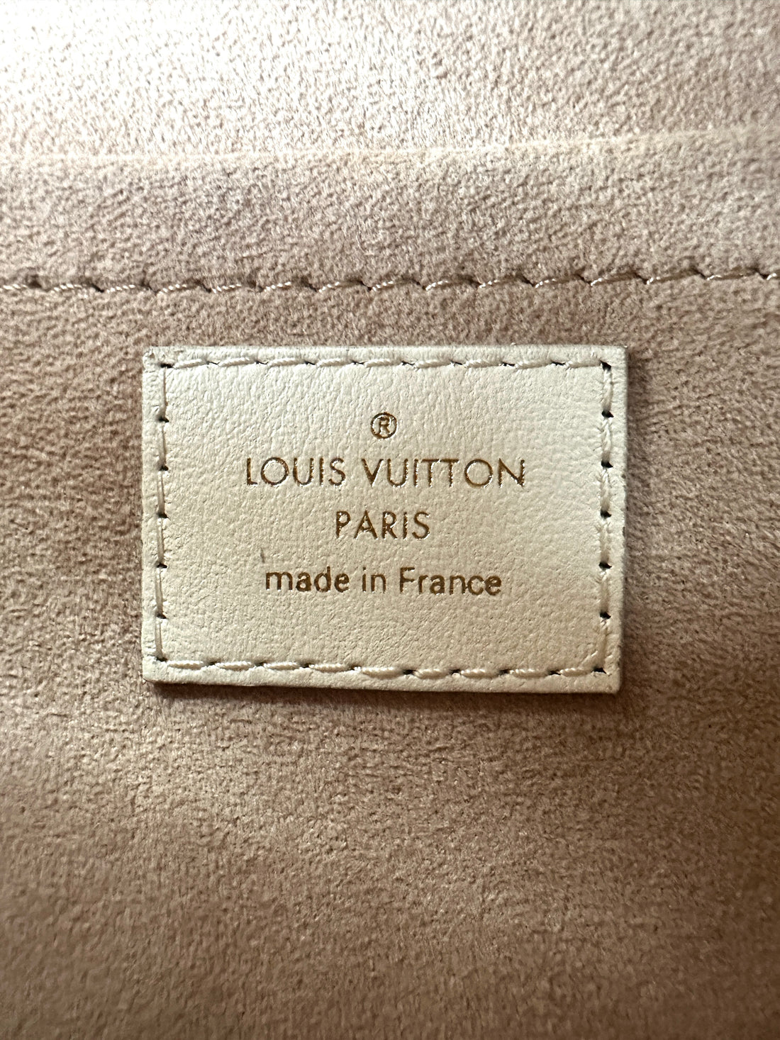Louis Vuitton New Square Quartz Multicolor Monogram Embossed Leather Square Bag LV2237