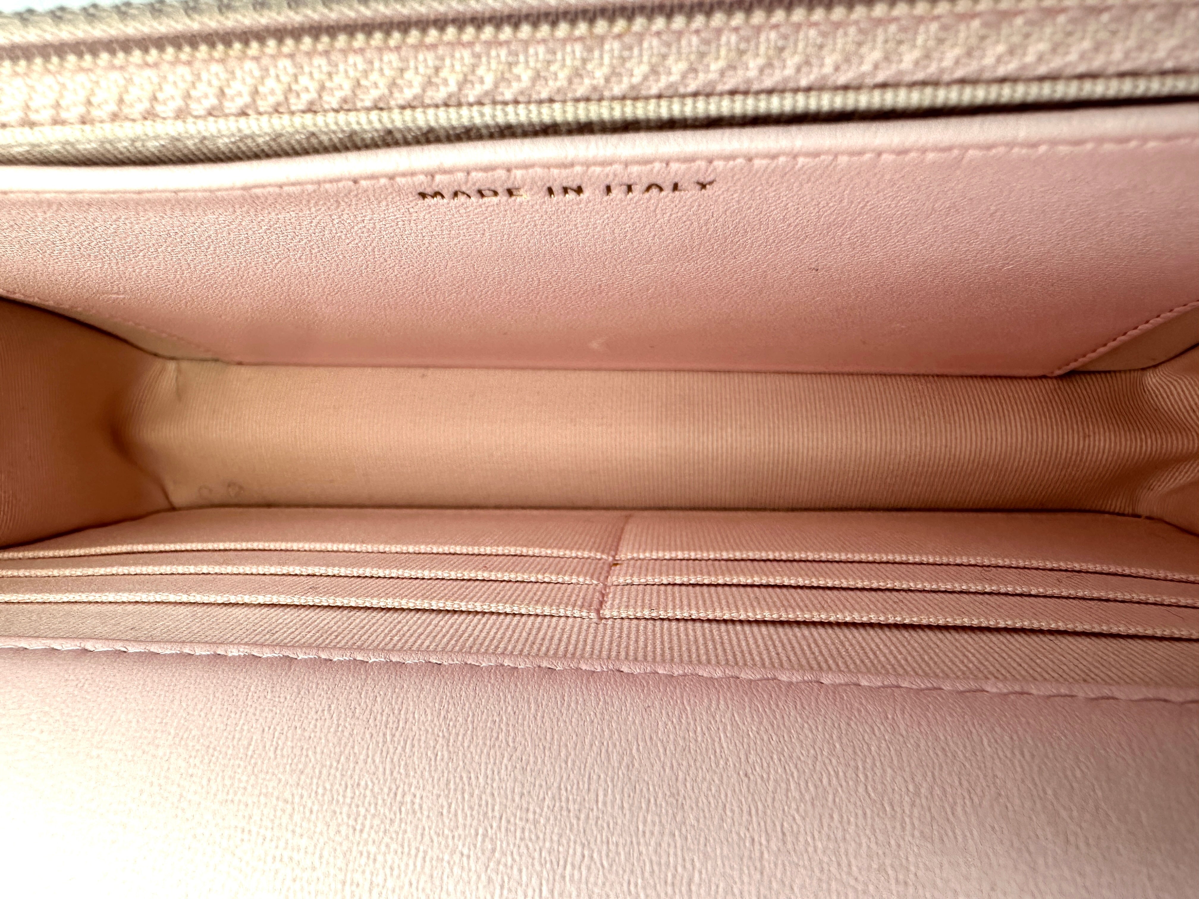 Chanel 22P Pink Quilted Leather Wallet On Chain With Pearl Chain(CL***21) CC1596