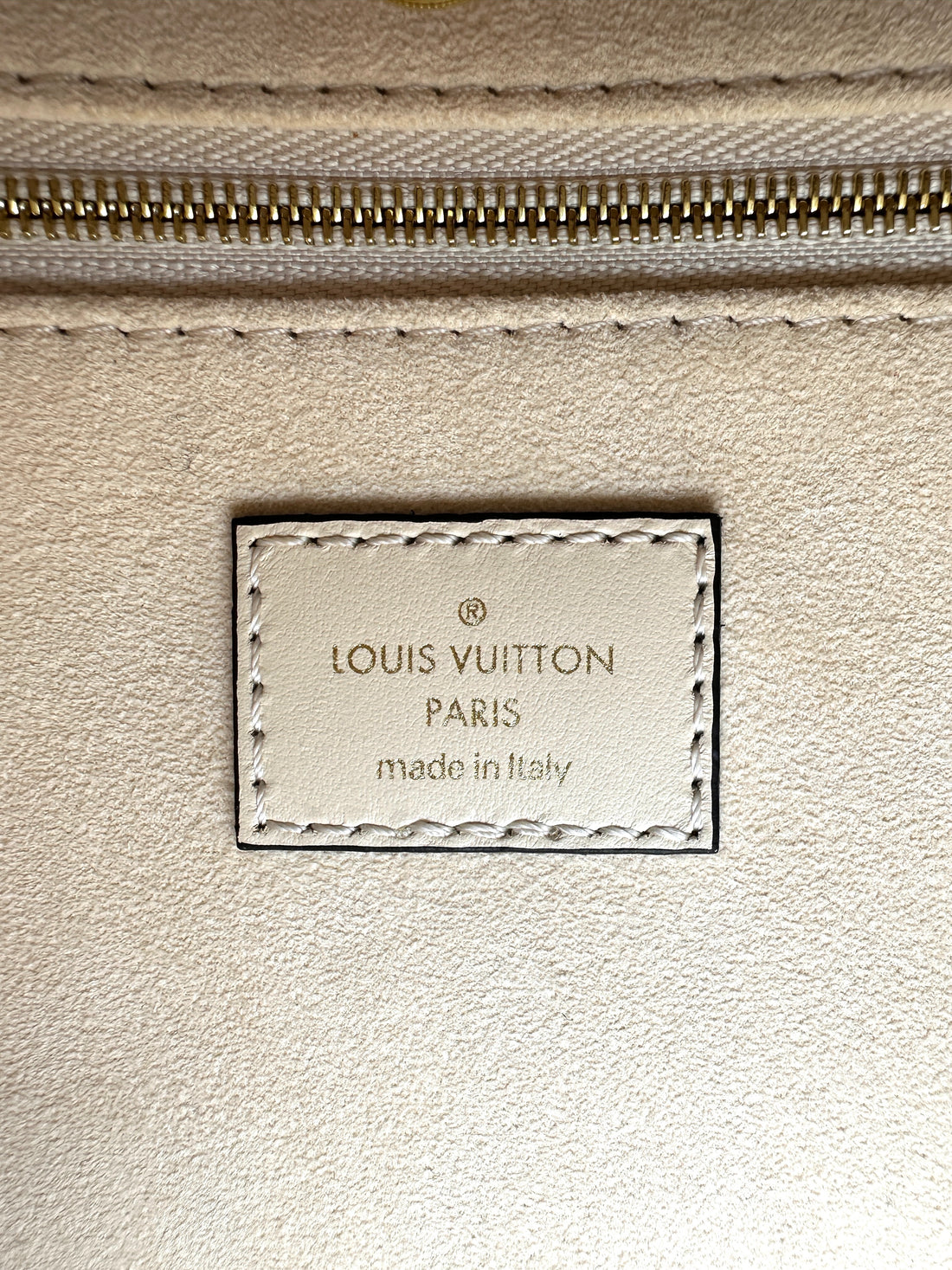Louis Vuitton OnTheGo PM White Monogram Empreinte Leather Handle Bag LV2243
