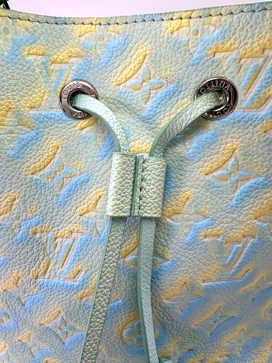 Louis Vuitton Summer Stardust NeoNeo Blue/Yellow Monogram Empreinte Leather Bucket Bag LV2244