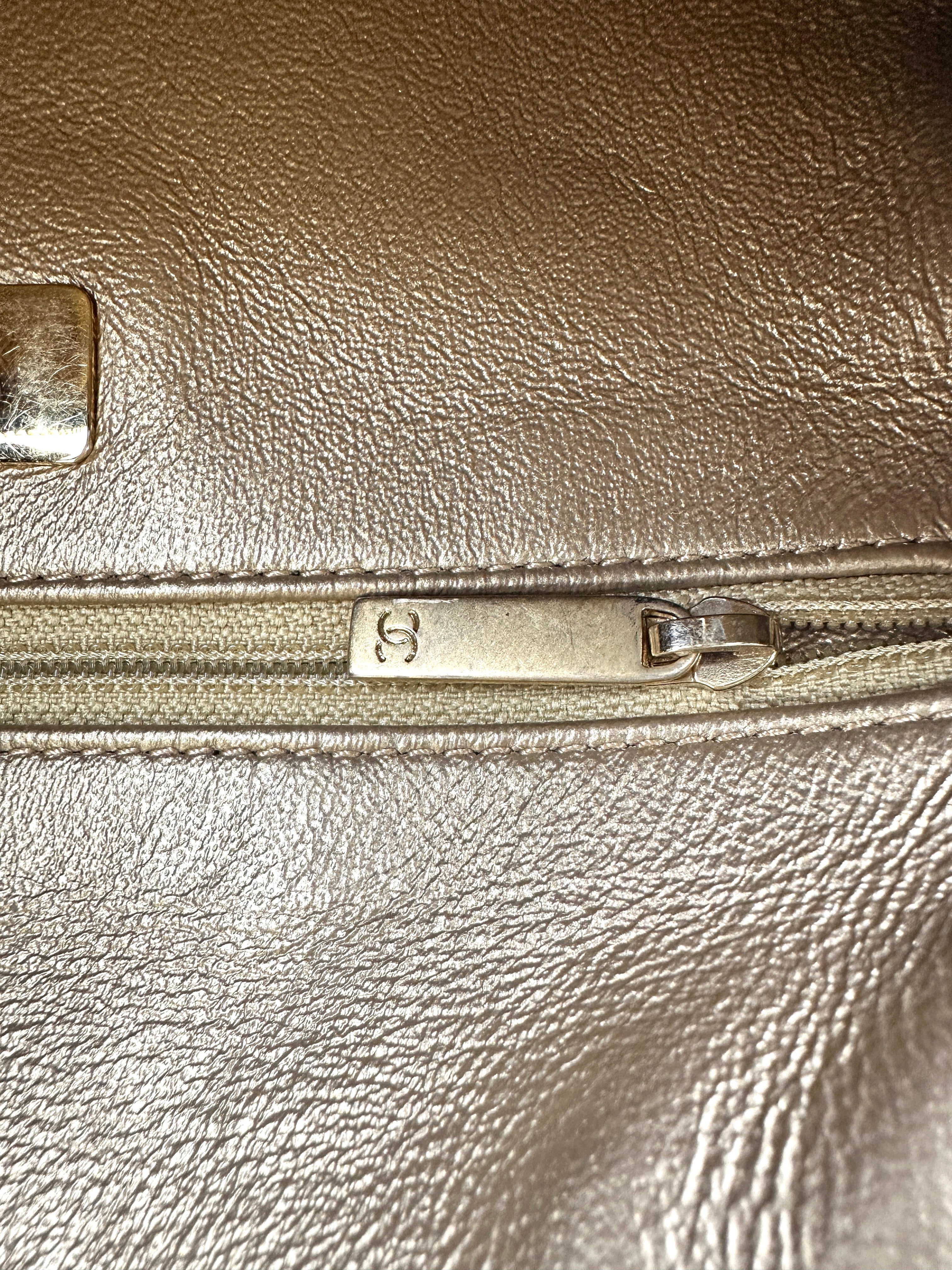 Chanel "All About Chains" Black Quilted Leather Waist Bag With Pearl And Gold Hardware(27***40) IRIS092