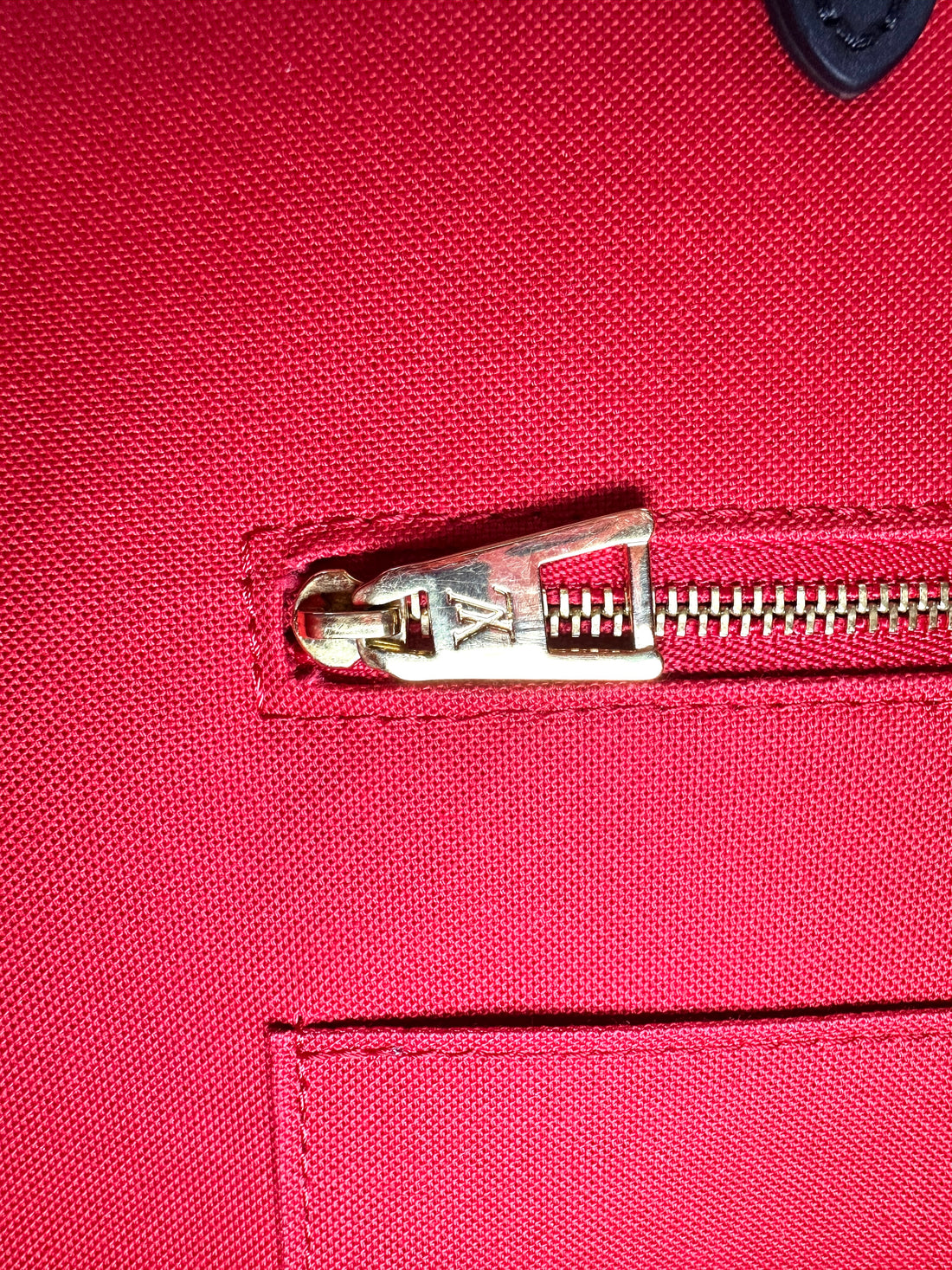 Louis Vuitton OnTheGo GM Brown Monogram Tote Handle Bag LV2246
