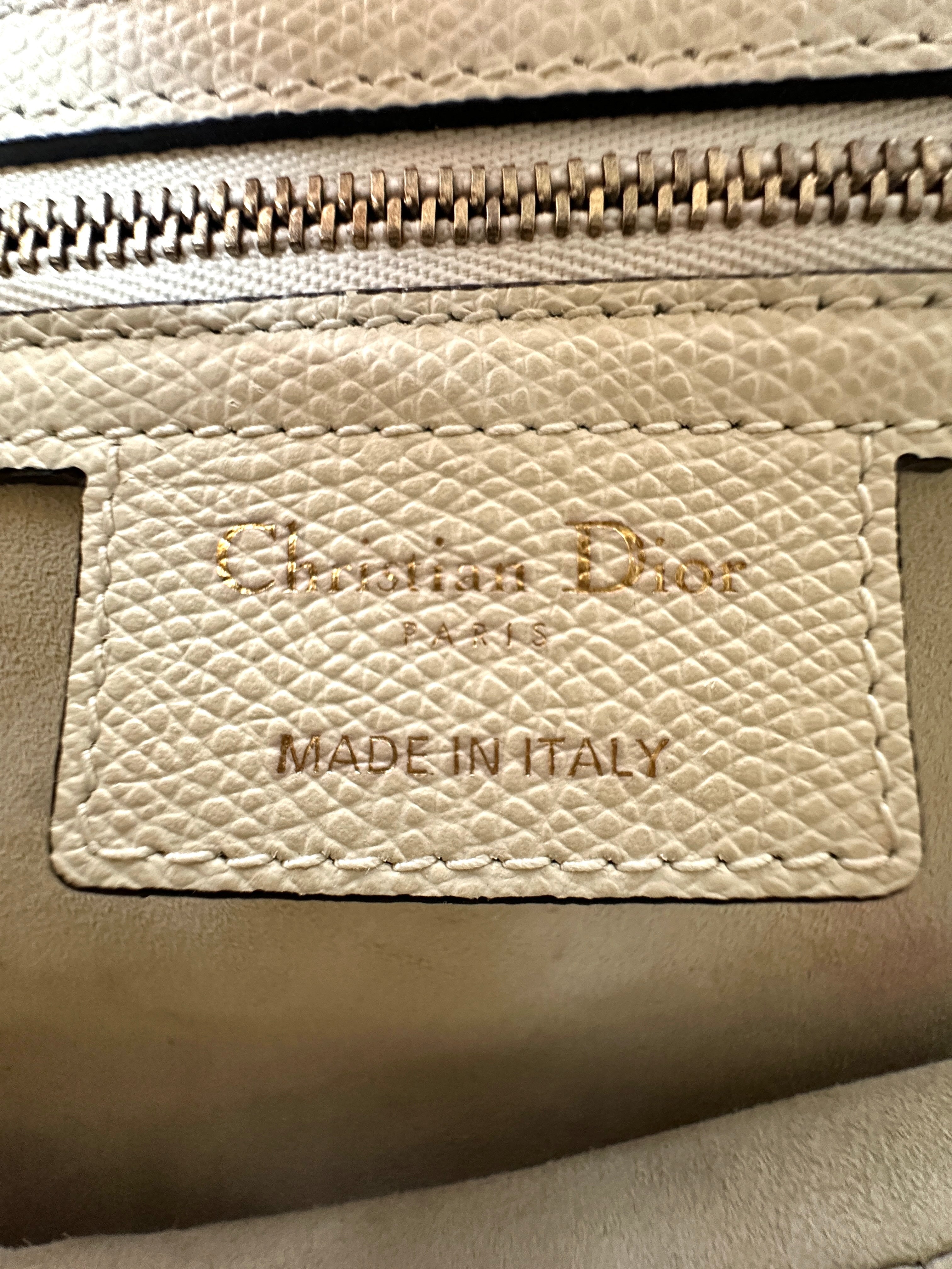 Christian Dior White Leather Medium Size Saddle Bag DR587