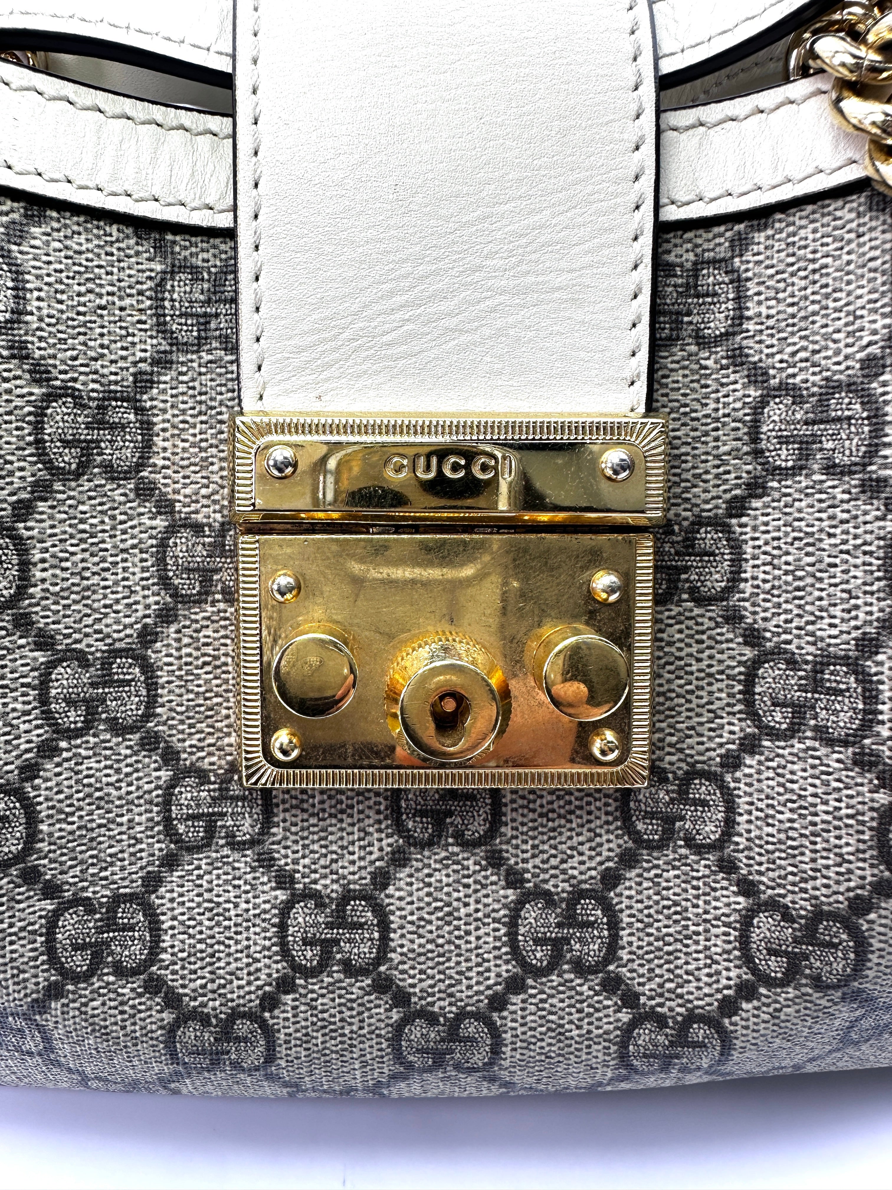 Gucci Padlock GG Supreme Small Size Shoulder Bag With White Leather Trim GG785