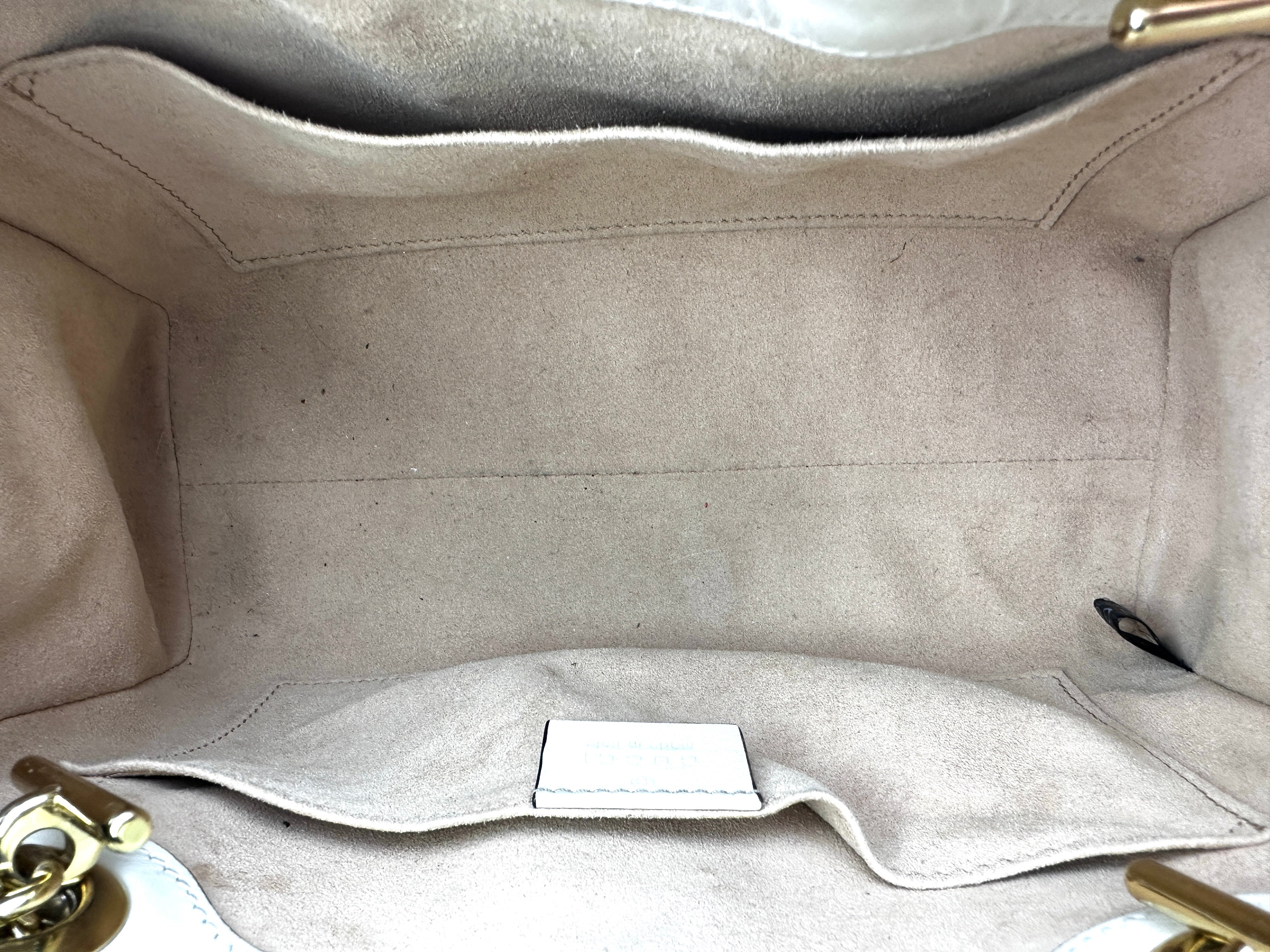 Gucci Padlock GG Supreme Small Size Shoulder Bag With White Leather Trim GG785