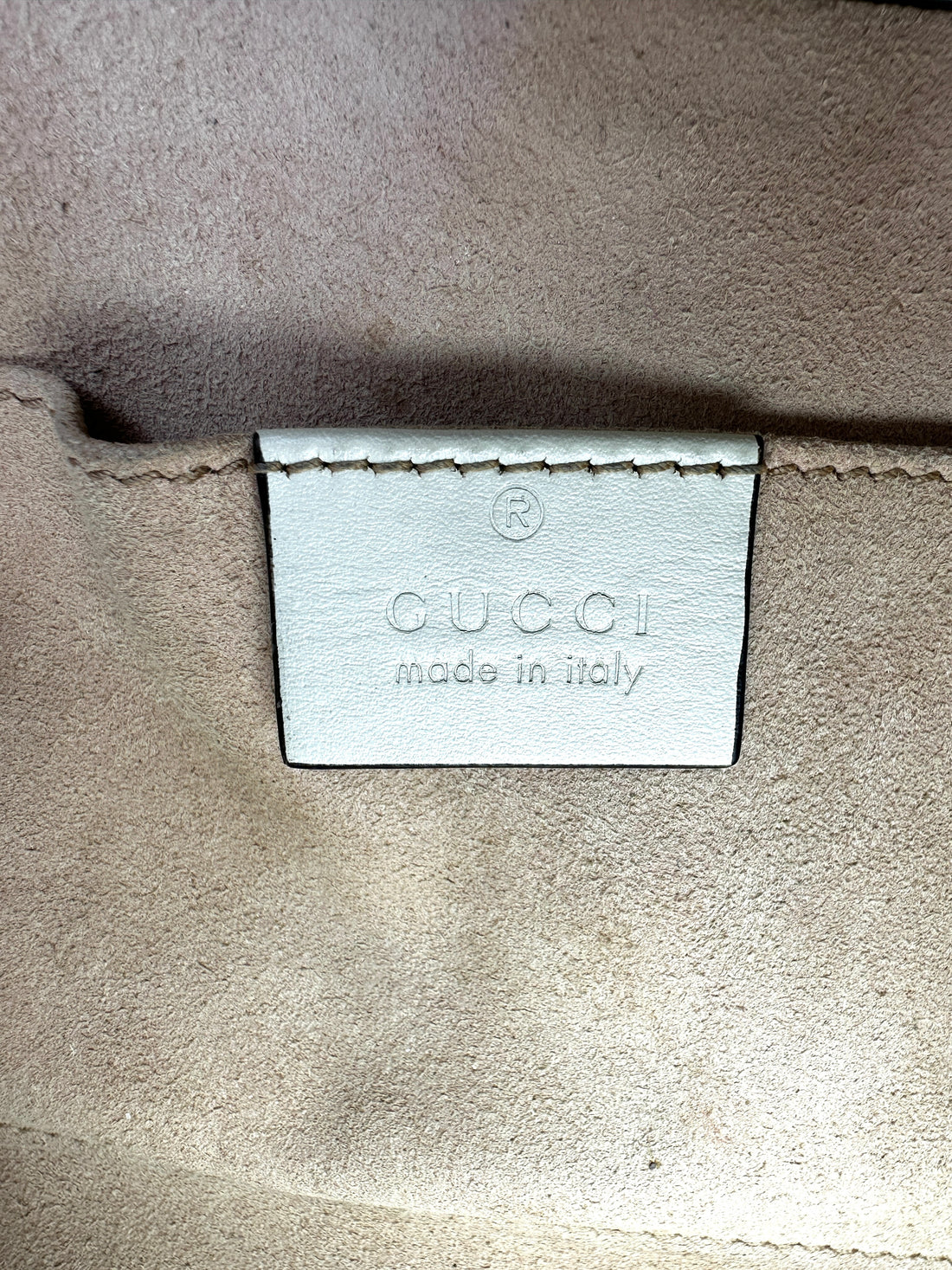 Gucci Padlock GG Supreme Small Size Shoulder Bag With White Leather Trim GG785