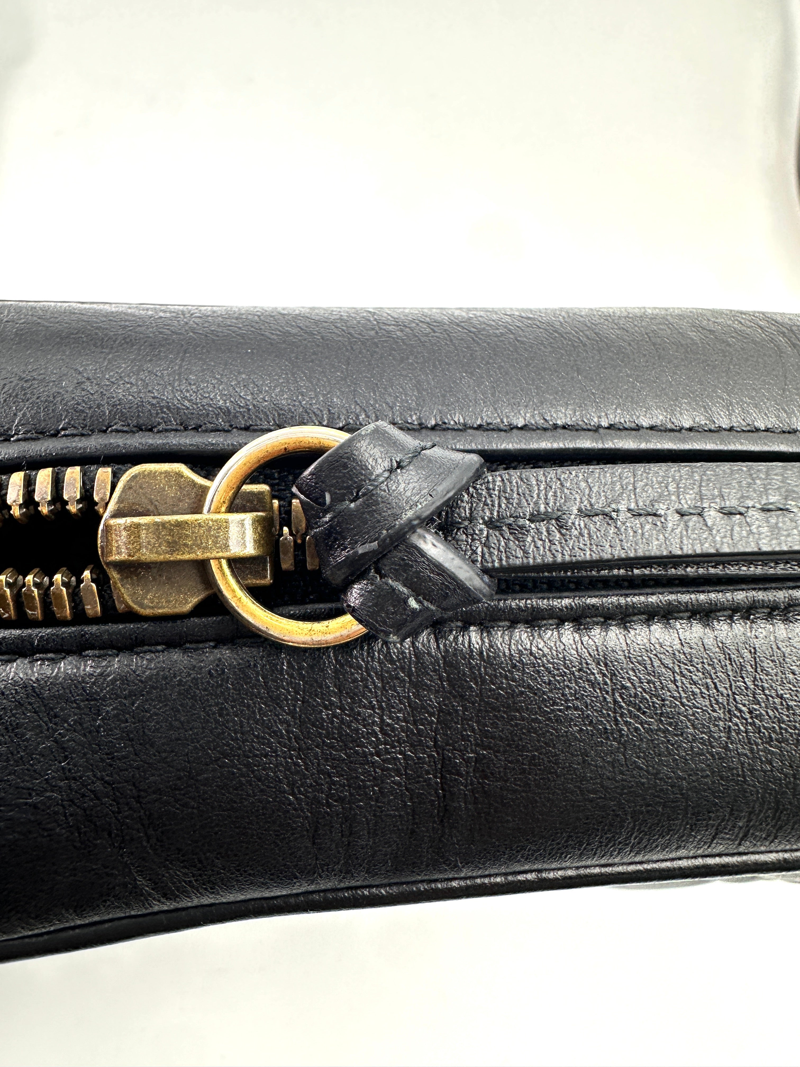 Gucci GG Marmont Black Matelasse Chevron Leather Medium Size Shoulder Bag GG787