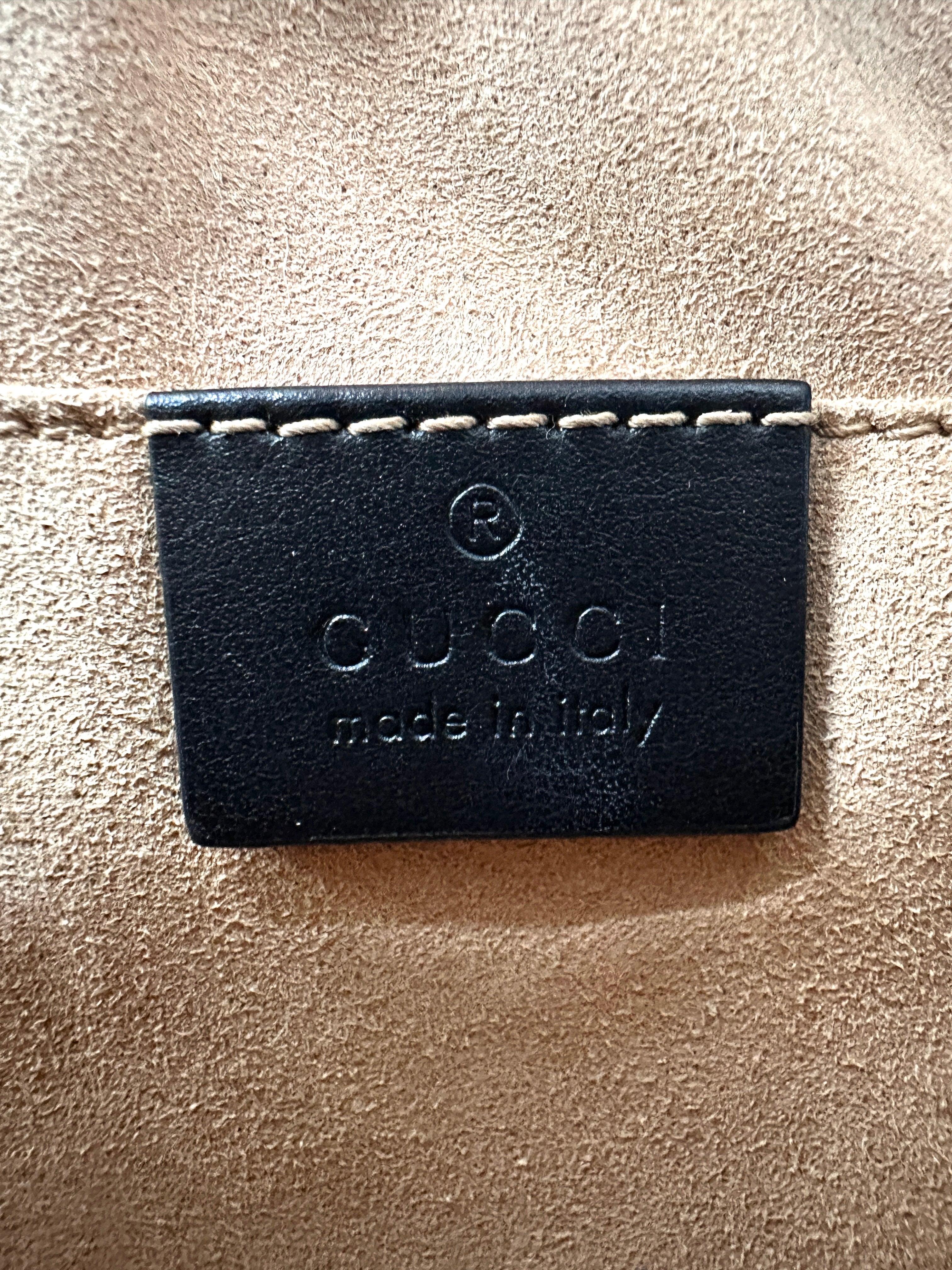 Gucci GG Marmont Black Matelasse Chevron Leather Medium Size Shoulder Bag GG787