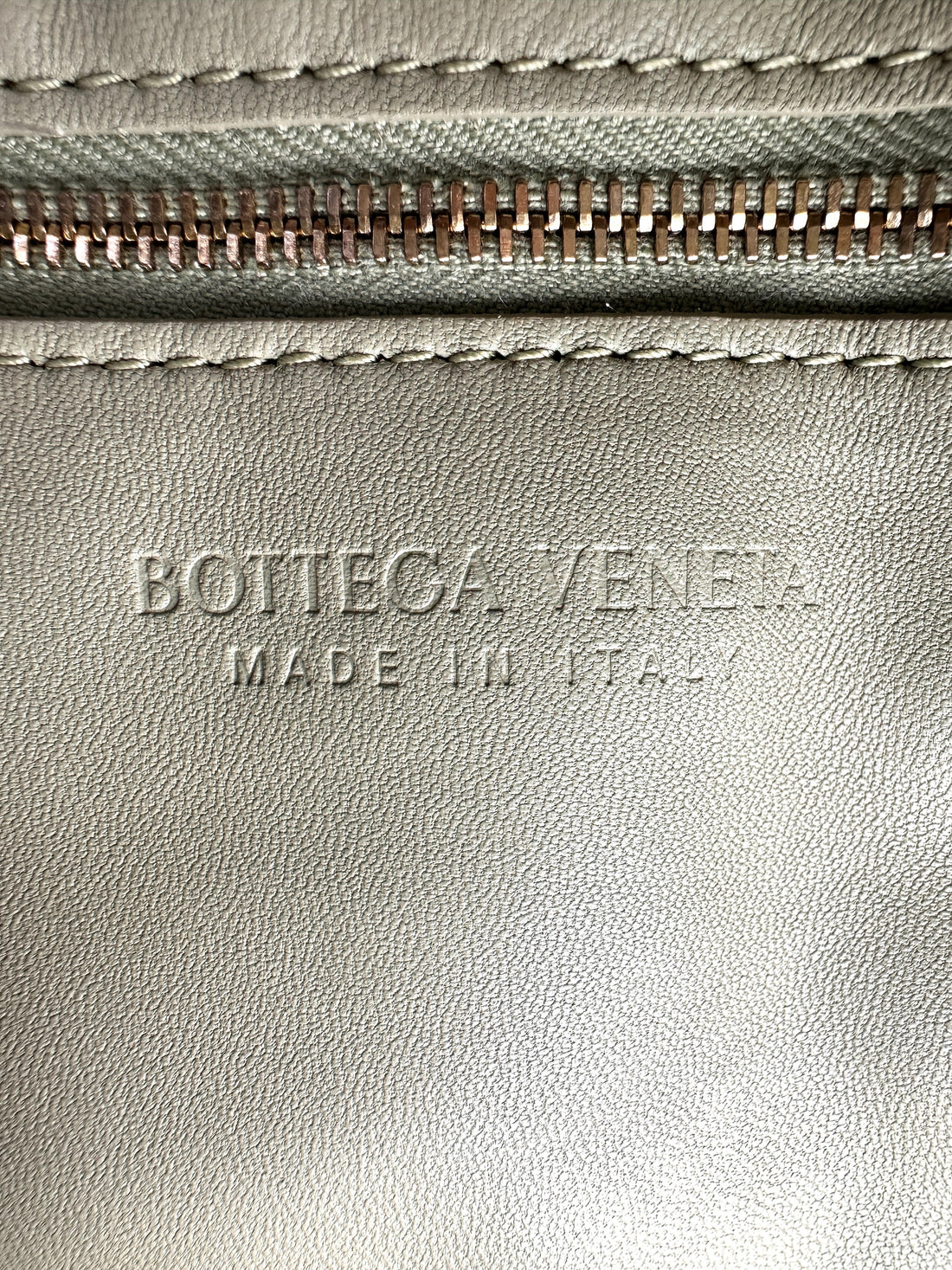Bottega Veneta Padded Cassette Tapioca Leather Shoulder Bag BV113
