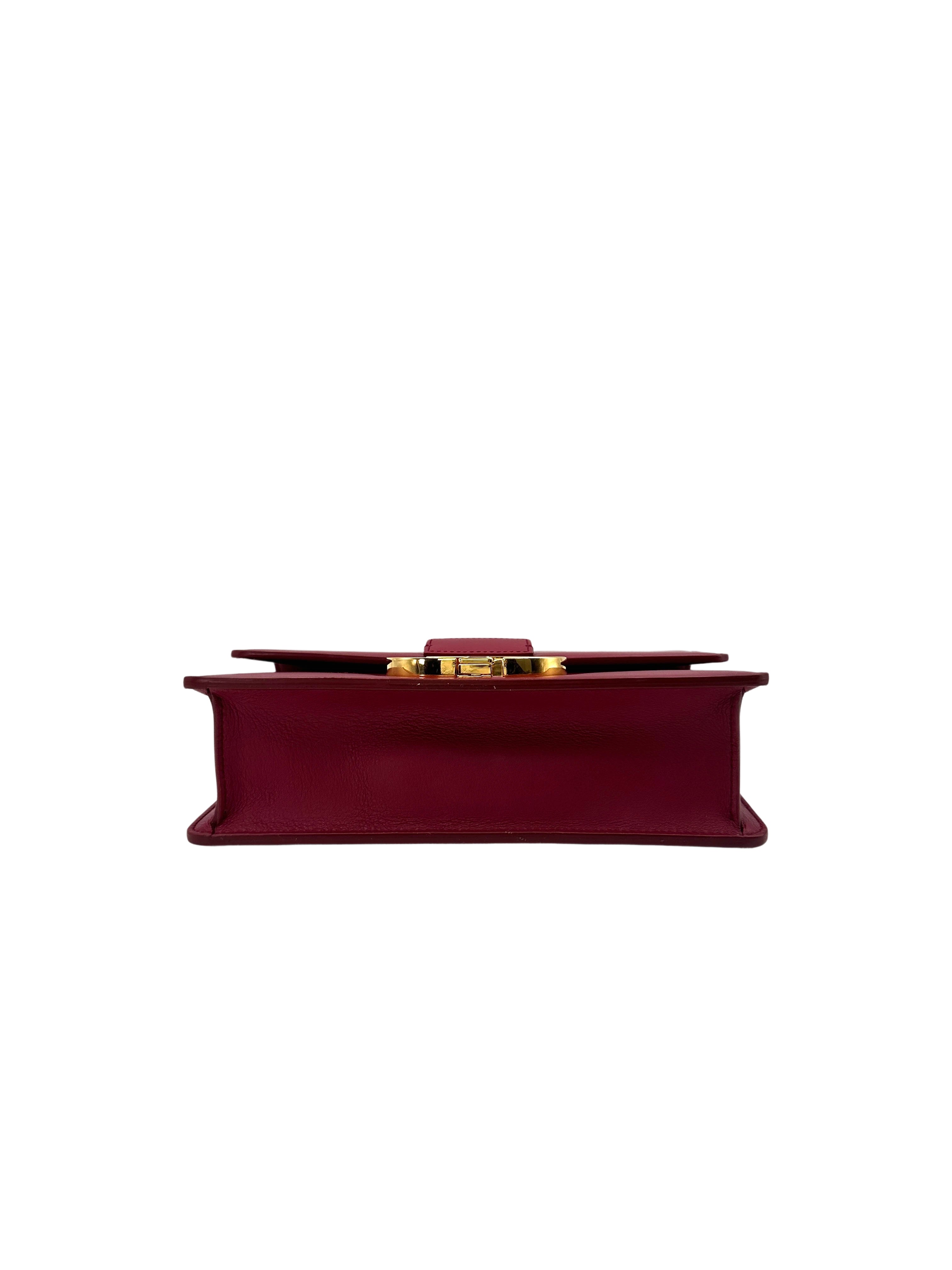 Christian Dior 30 Montaigne Red Calfskin Medium Size Flap Bag With Gold Hardware DR589