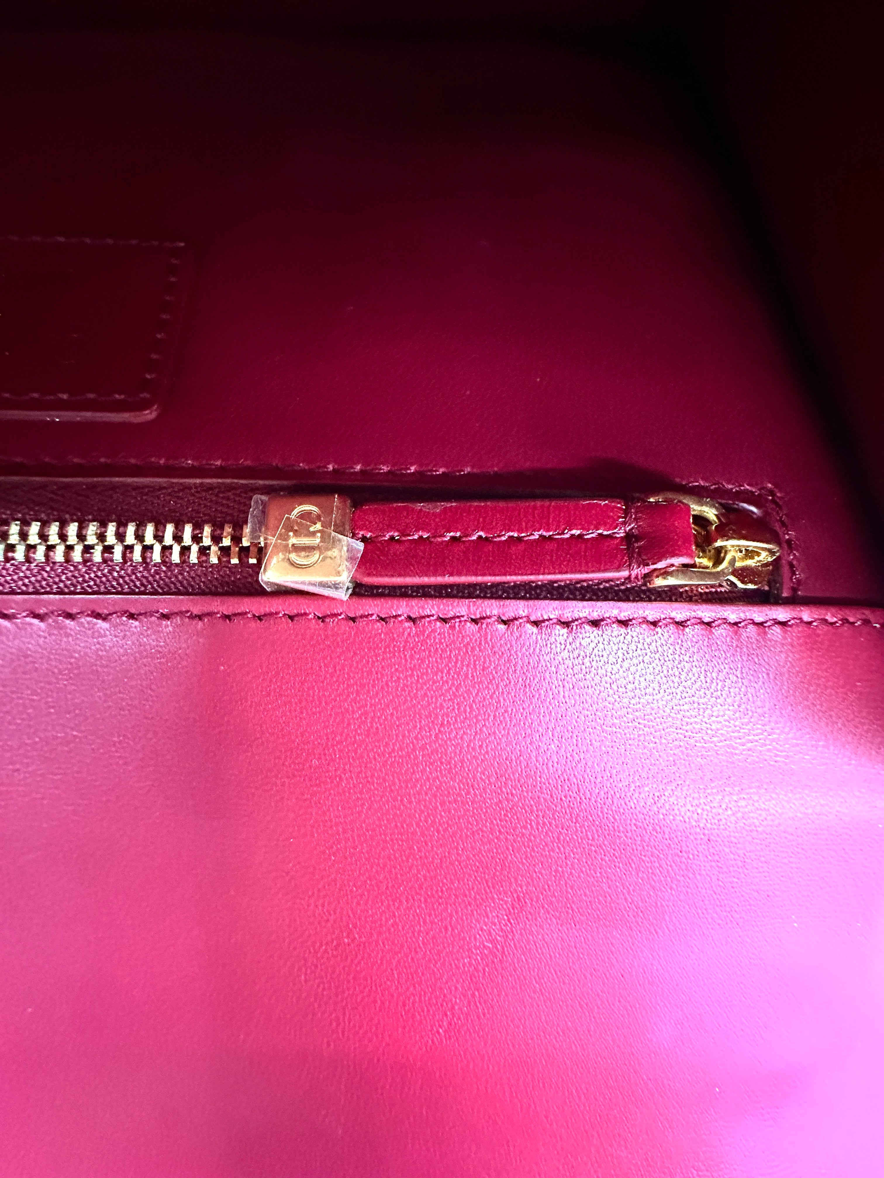 Christian Dior 30 Montaigne Red Calfskin Medium Size Flap Bag With Gold Hardware DR589