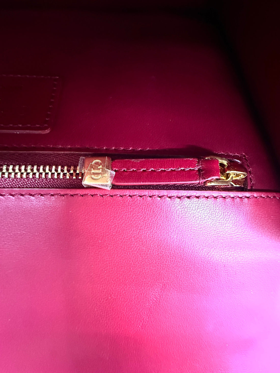 Christian Dior 30 Montaigne Red Calfskin Medium Size Flap Bag With Gold Hardware DR589