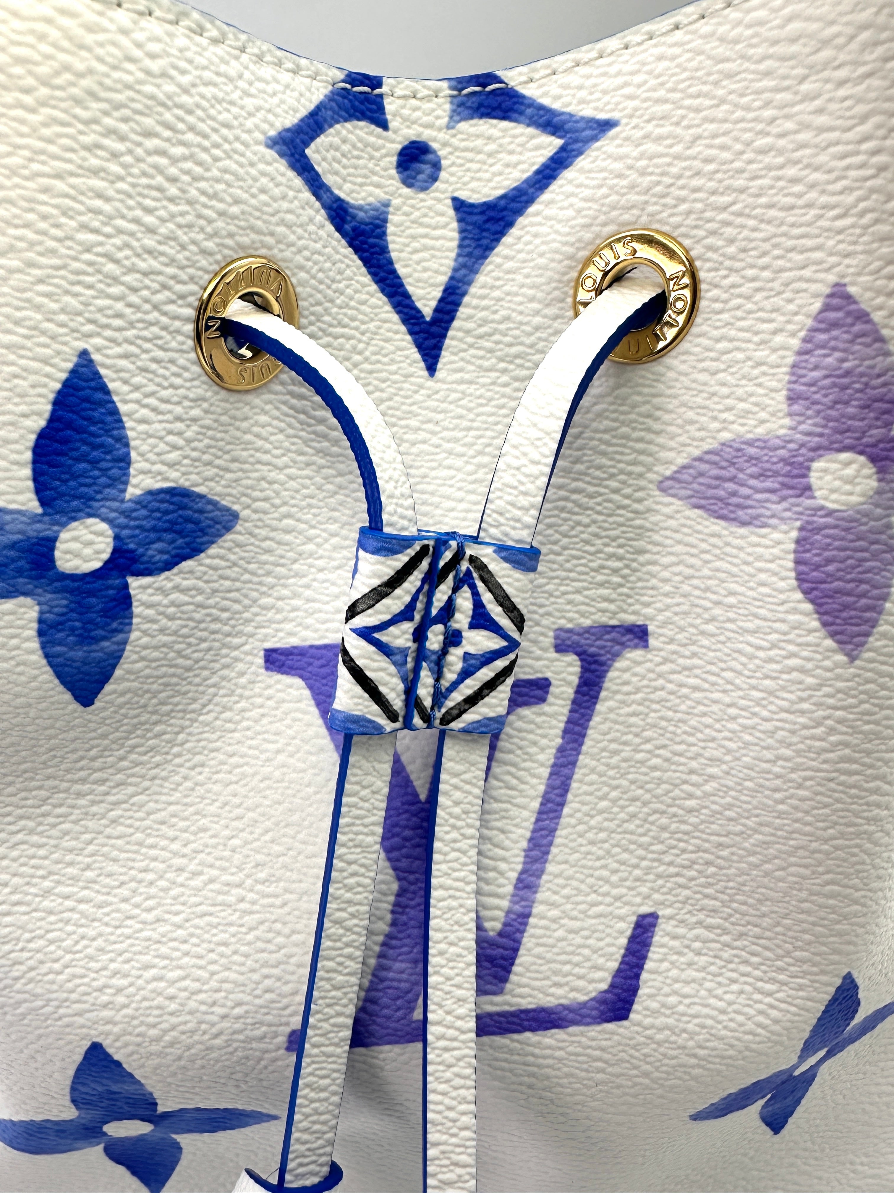 Louis Vuitton "By The Pool" NeoNeo Blue/White Monogram Giant Bucket Bag LV2266