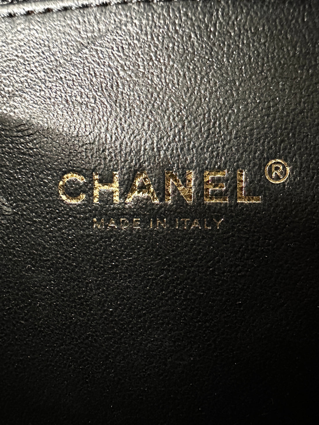 Chanel CC Filigree Black Quilted Leather Small Size Vanity Case(25***71) CC1606