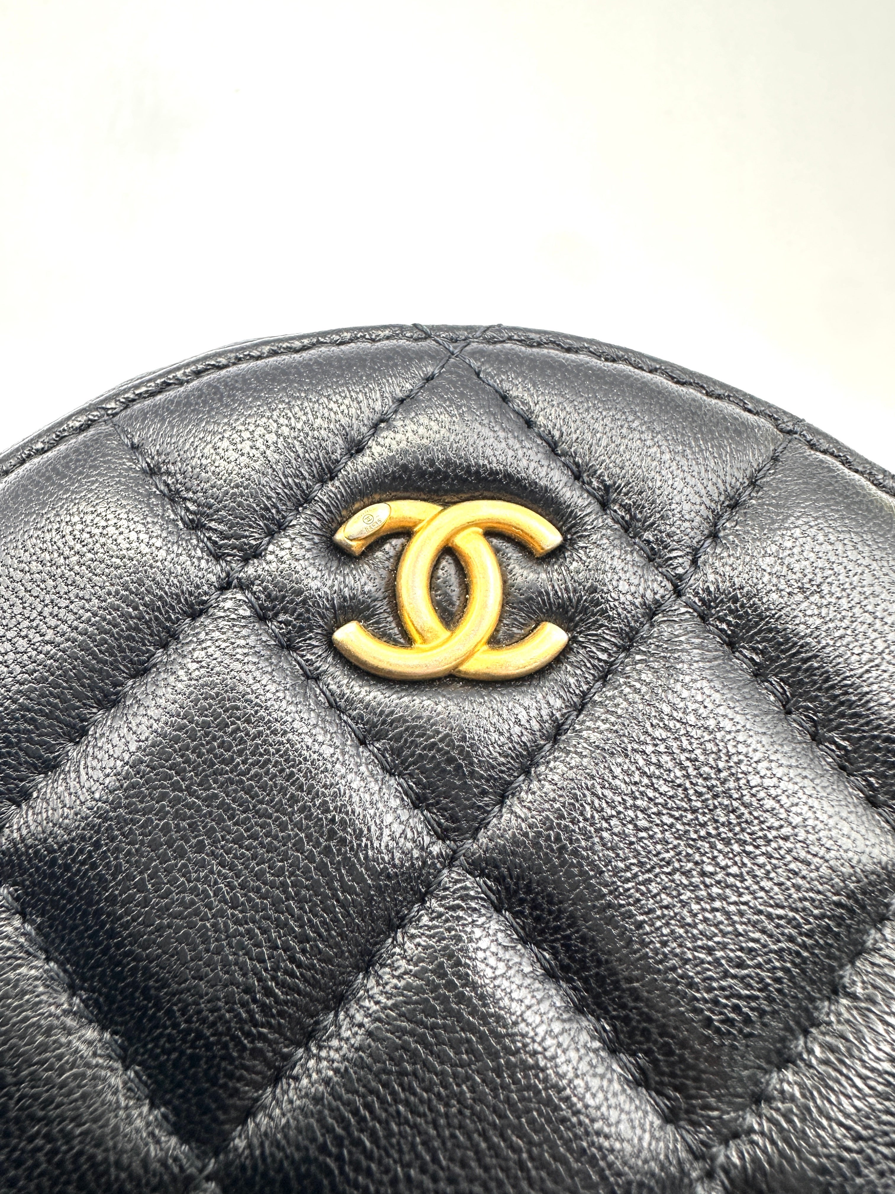 Chanel Black Quilted Lambskin Round Clutch With Gold Hardware(30***86) CC1608