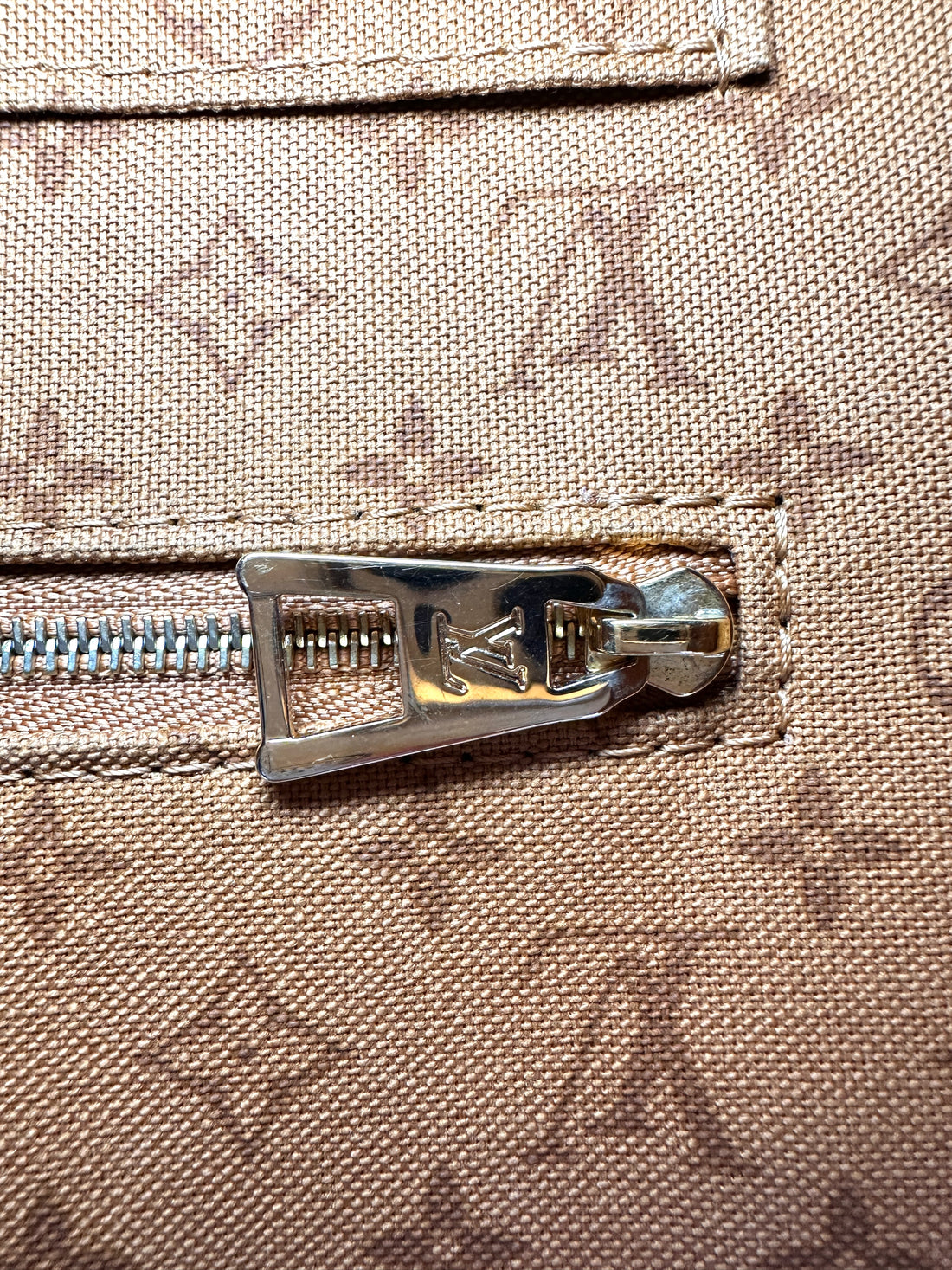 Louis Vuitton LV Crafty Neverfull Caramel/White Gaint Monogram Canvas Tote Bag LV2274