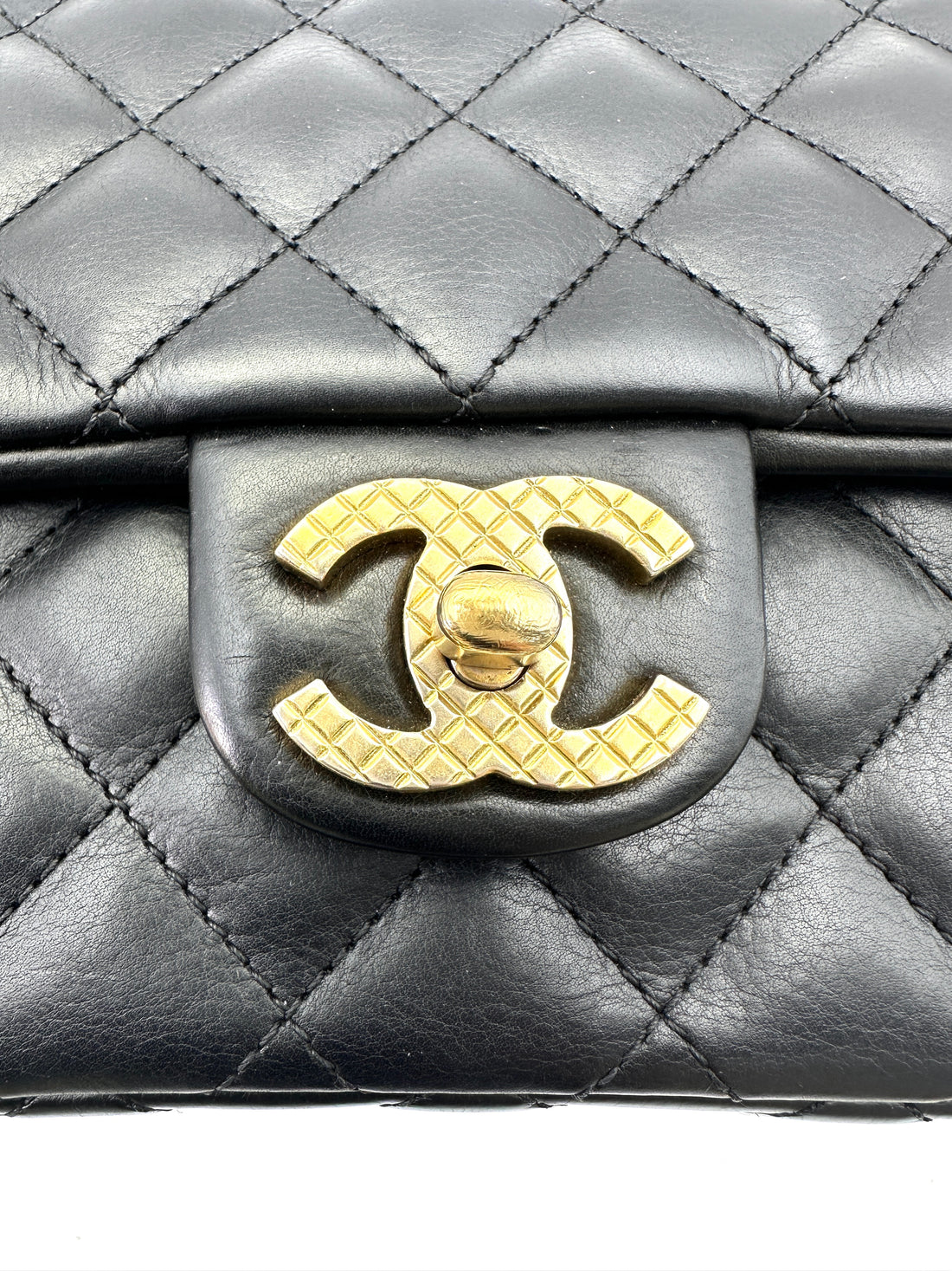Chanel Black Quilted Leather Rock The Corner Flap Bag(24***93) CC1612