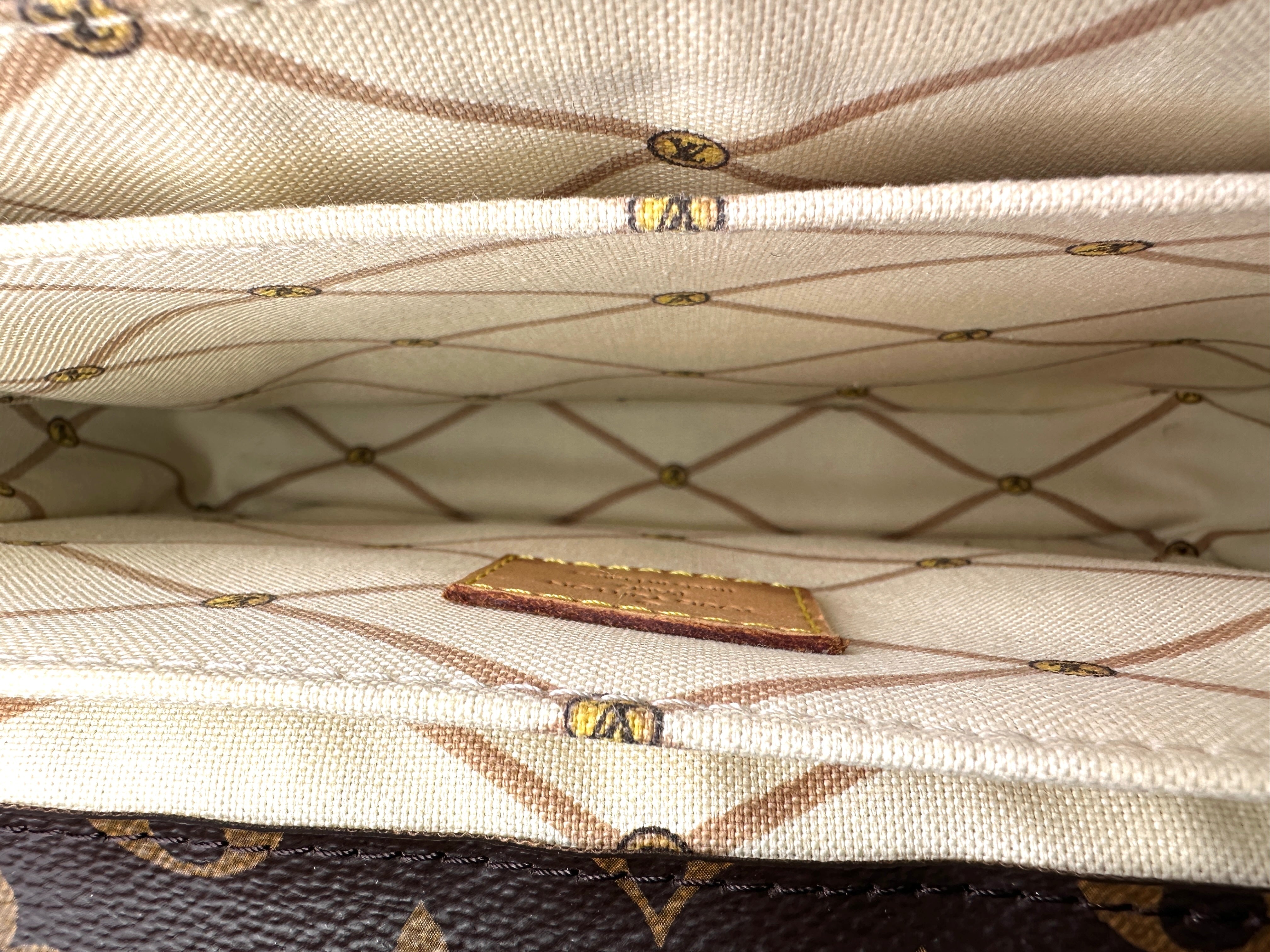 Louis Vuitton Monogram Summer Trunk Pochette Metis LV2277