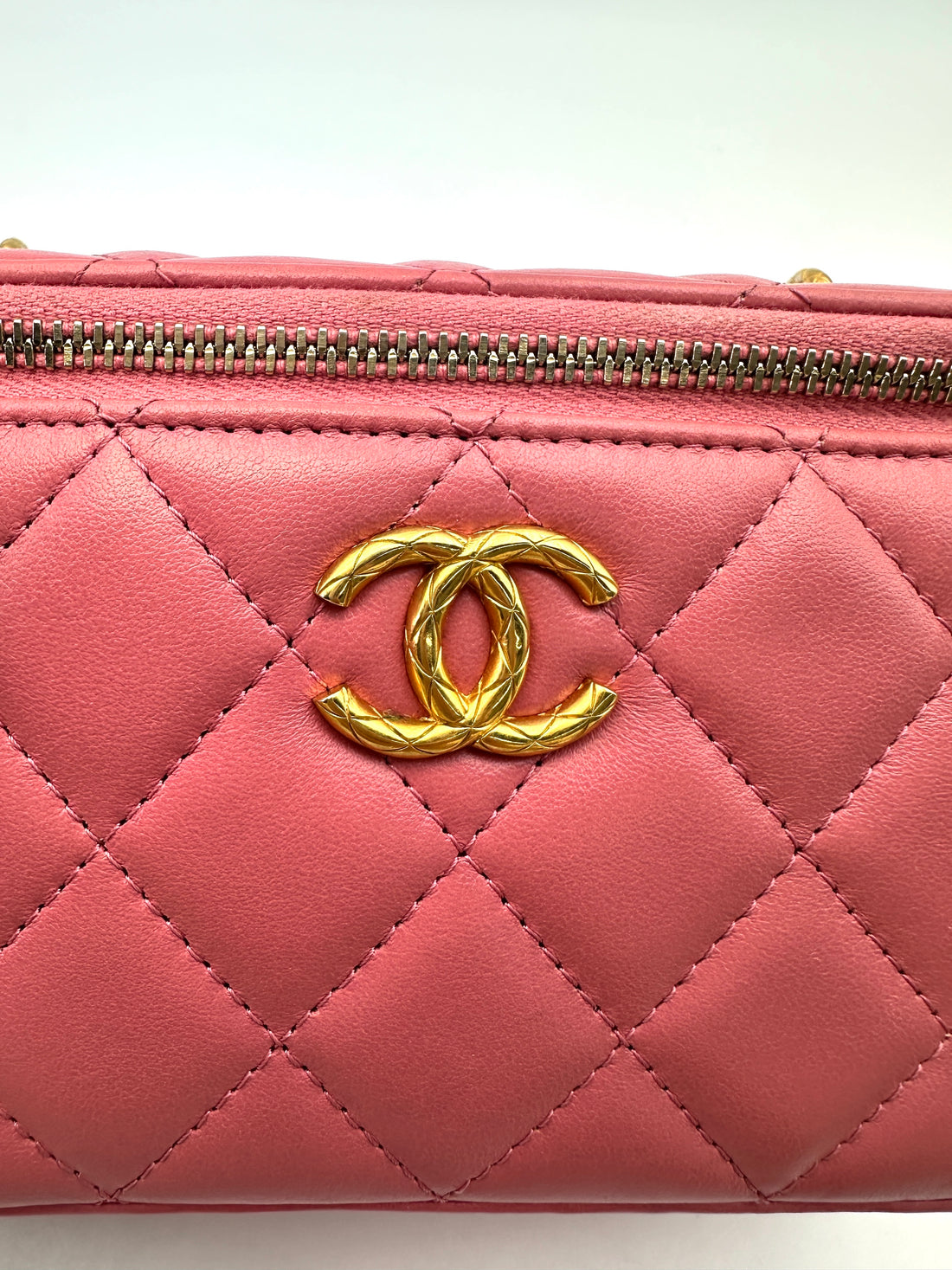 Chanel Pink Quilted Lambskin Vanity Case With Gold Hardware CC1617