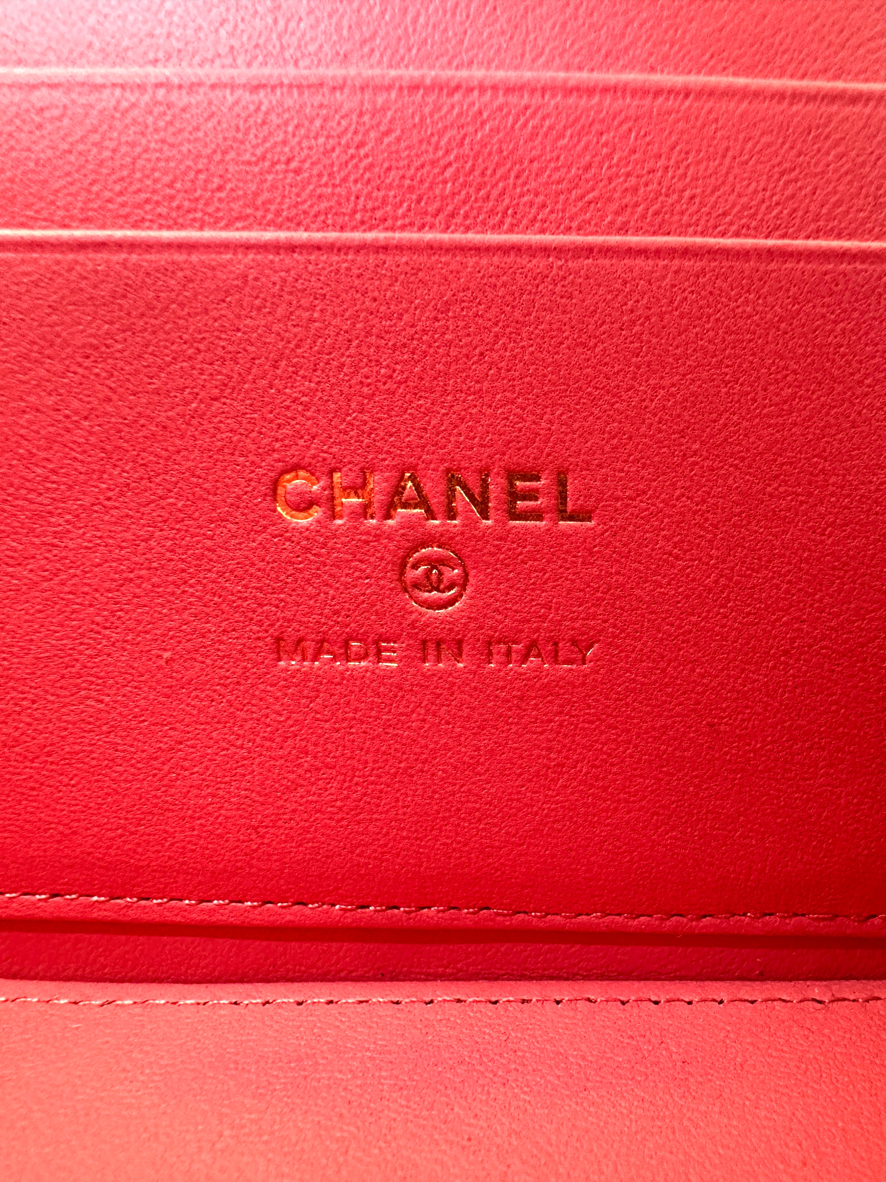 Chanel Pink Quilted Lambskin Vanity Case With Gold Hardware CC1617