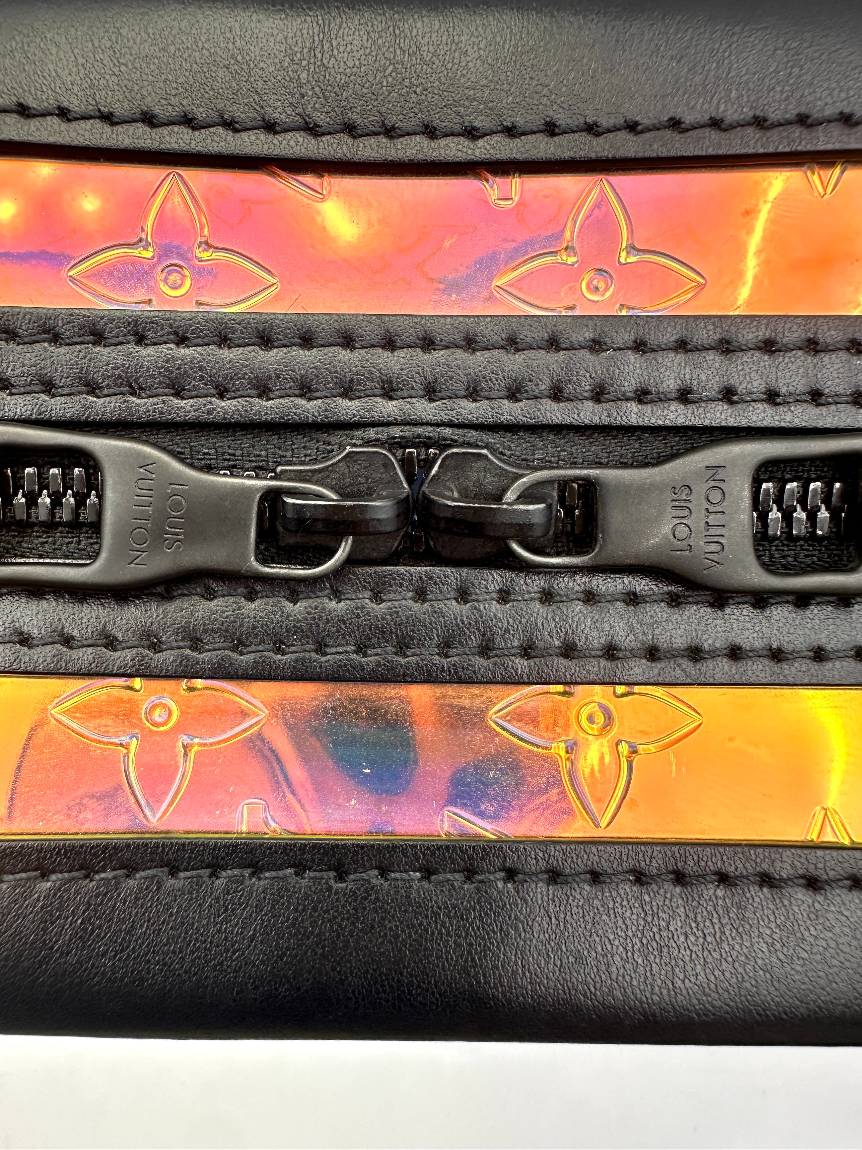 Louis Vuitton Solf Trunk Monogram Prism Legacy Shoulder Bag LV2287