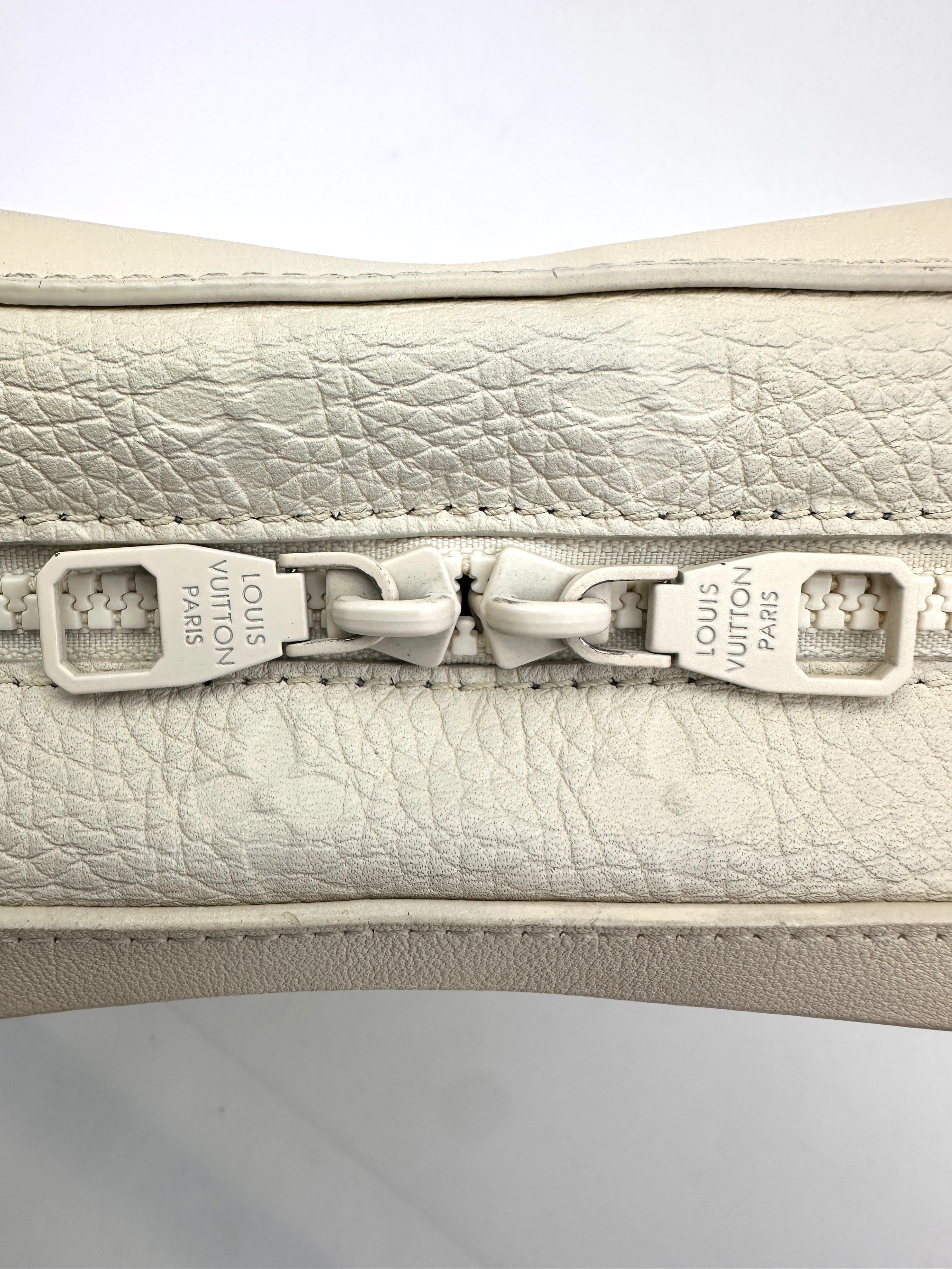 Louis Vuitton White Monogram Empreinte Soft Trunk Bag LV2289