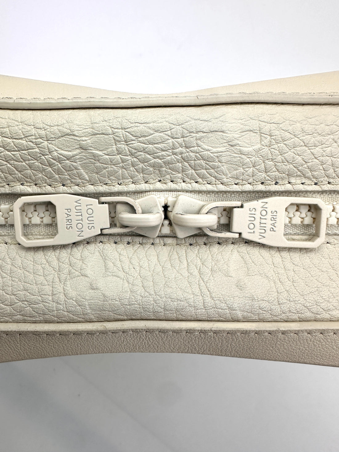 Louis Vuitton White Monogram Empreinte Soft Trunk Bag LV2289