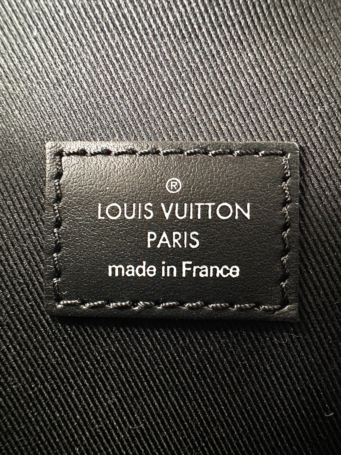 Louis Vuitton Steamer Wearable LV Graffiti Multicolor Monogram Eclipse Wallet IRIS099