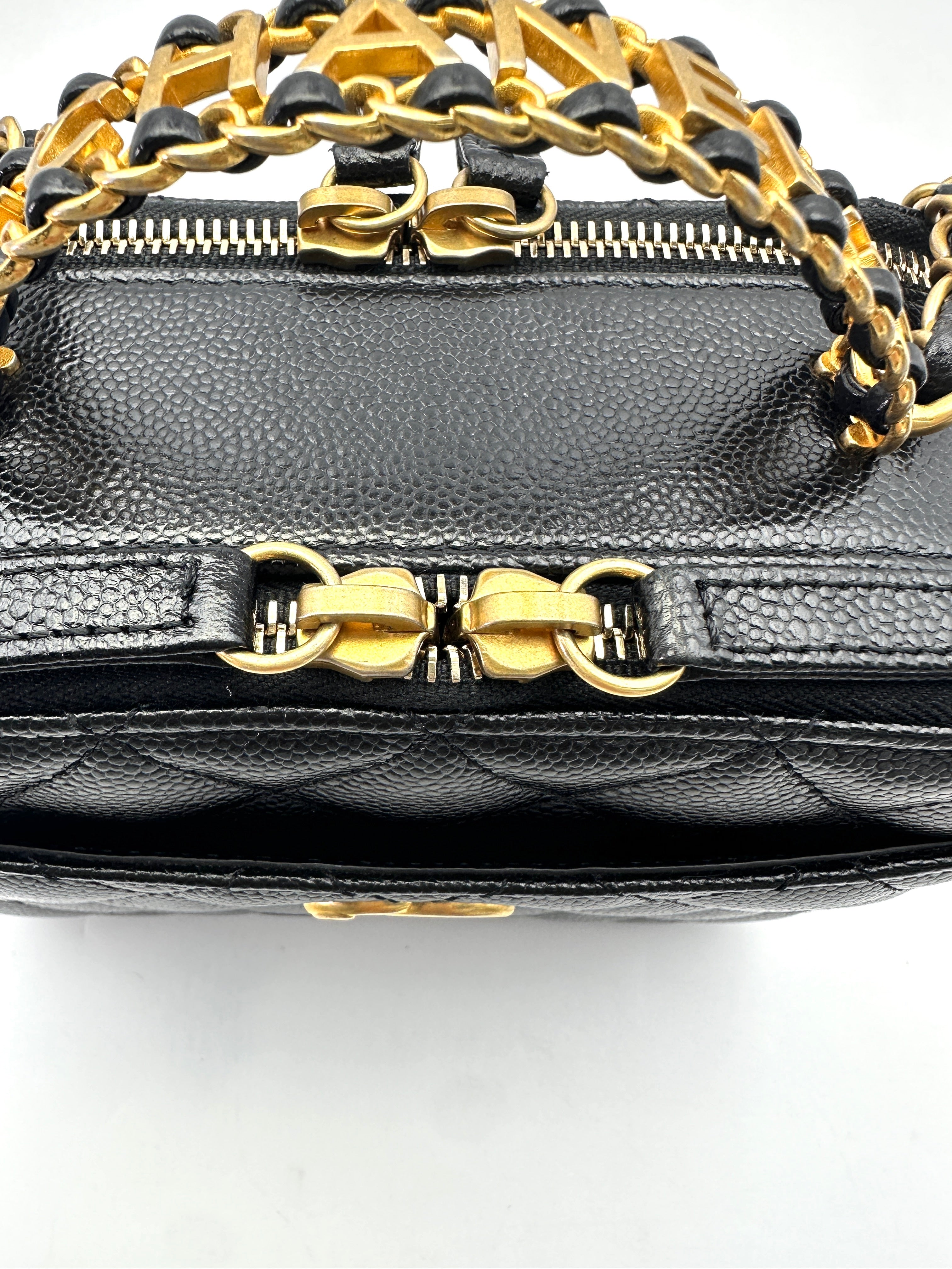 Chanel 22S Black Quilted Leather Top Handle Vanity Case(XE***LH) CC1629