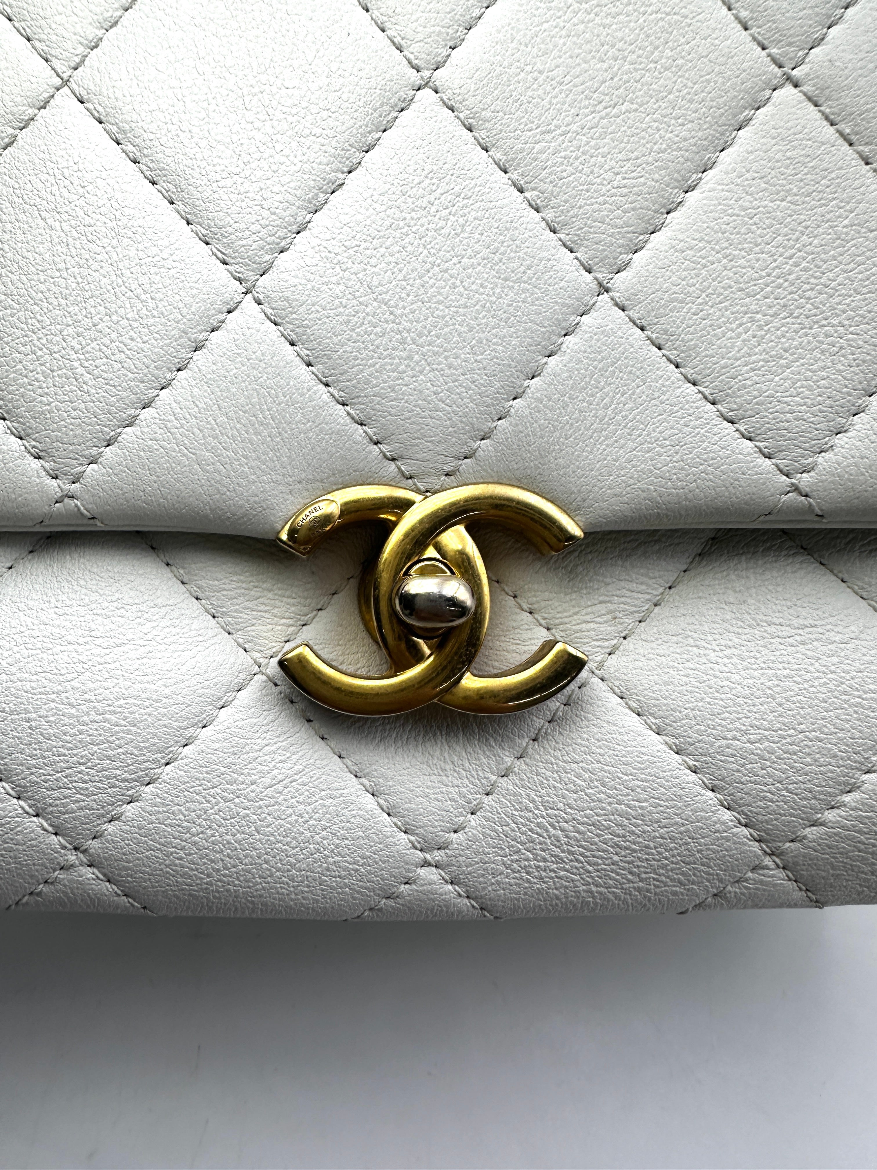 Chanel 23S White Quilted Leather Flap Bag With Gold Hardware(KA***9E) IRIS100
