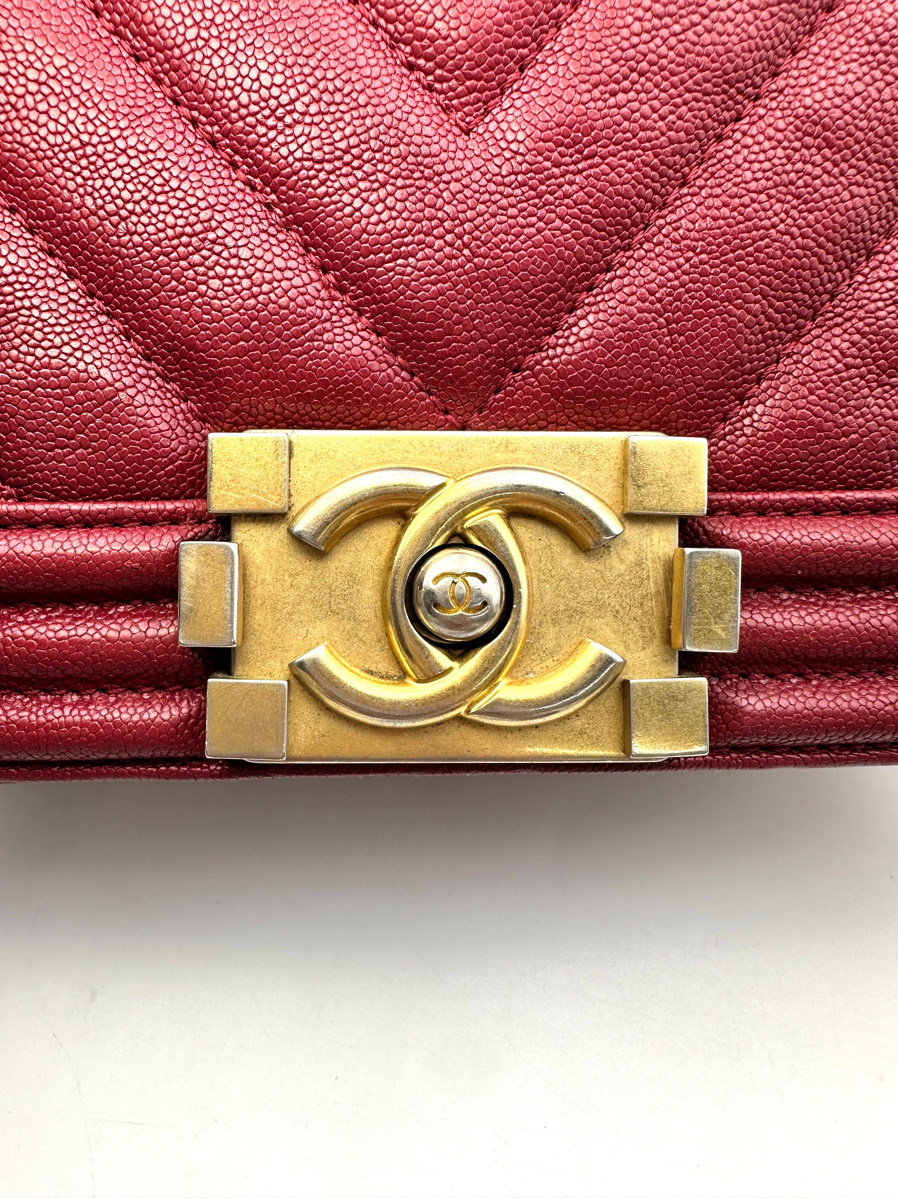 Chanel LeBoy Red Quilted Leather Medium Size Flap Bag With Gold Buckle(26***19) CC1631