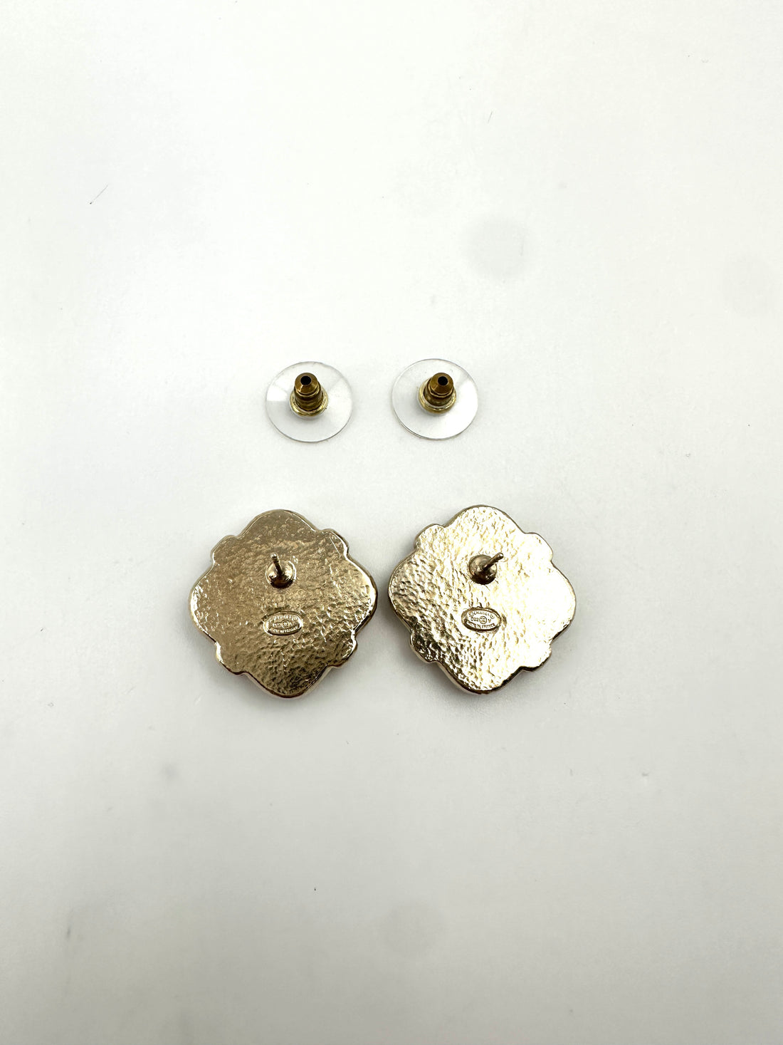 Chanel 21A Black/White Heart CC Logo Enamel Square Stud Earrings LV2304