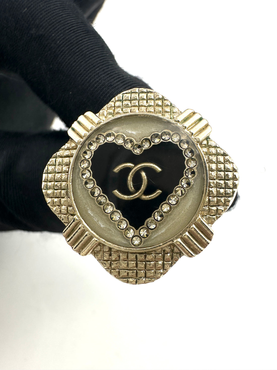 Chanel 21A Black/White Heart CC Logo Enamel Square Stud Earrings LV2304