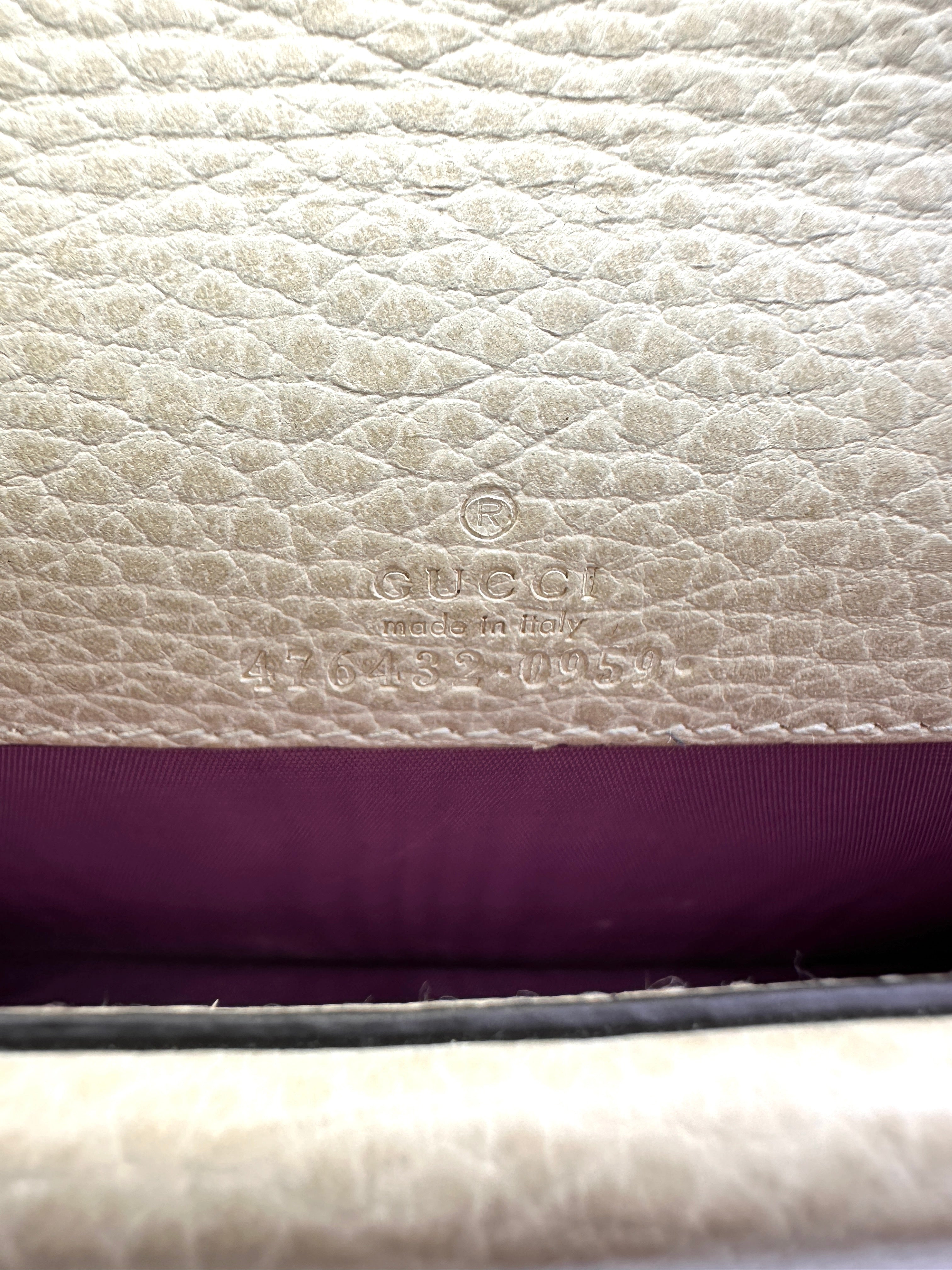 Gucci Dionysus White Textured Leather Mini Wallet On Chain GG806