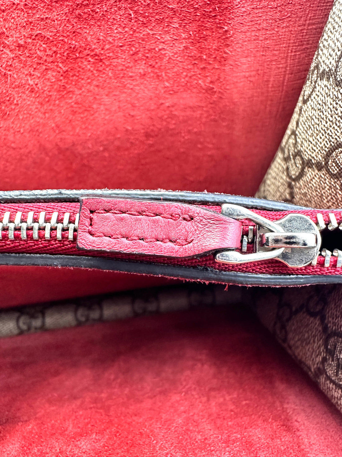 Gucci Dionysus GG Supreme Canvas Medium Size Shoulder Bag With Red Trim GG807