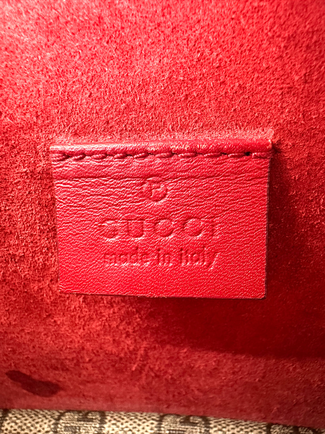 Gucci Dionysus GG Supreme Canvas Small Size Shoulder Bag With Red Trim GG805