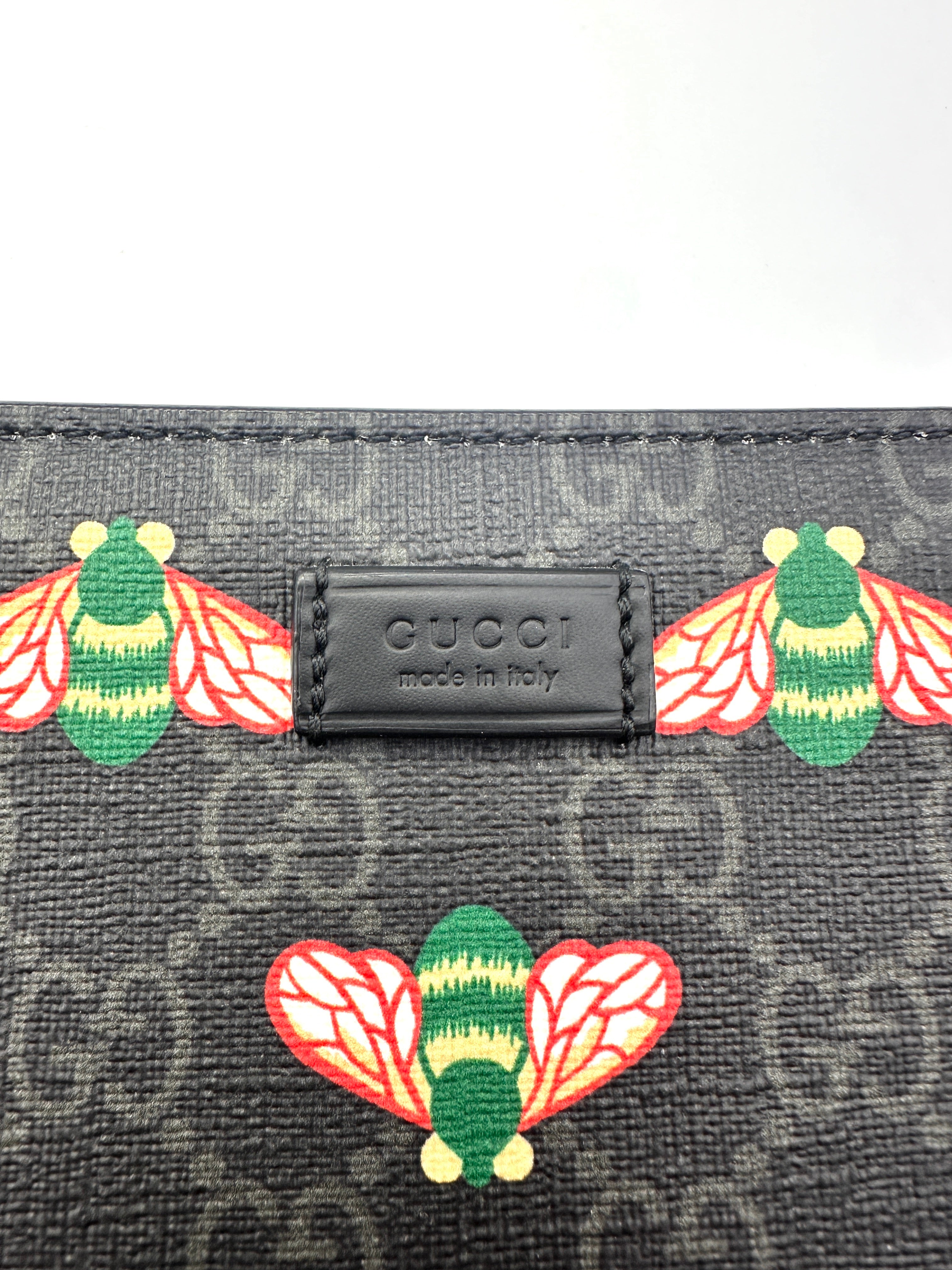 Gucci Bestiary Black GG Supreme Canvas Bee Print Pouch IRIS111