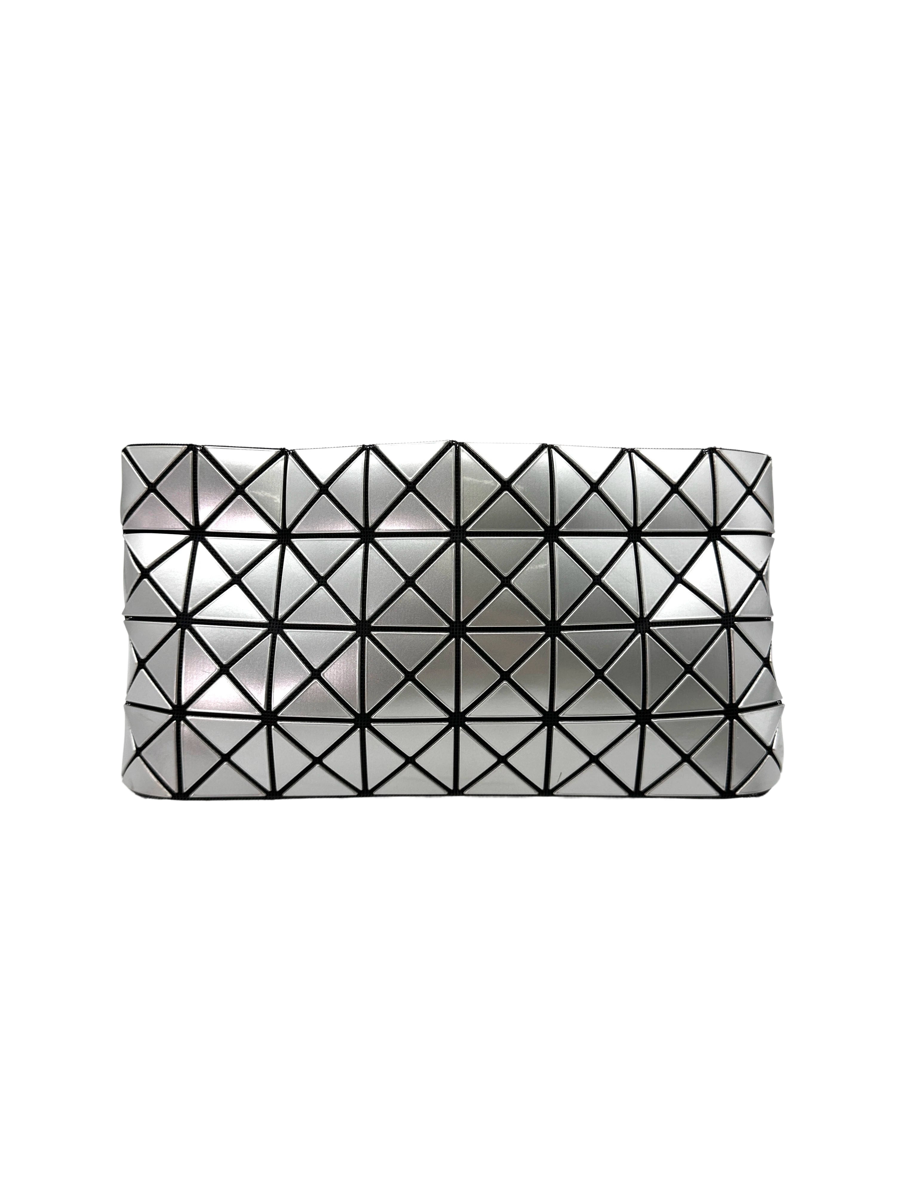Issey Miyake Geometric-Patterned Metallic Shoulder Bag IM01